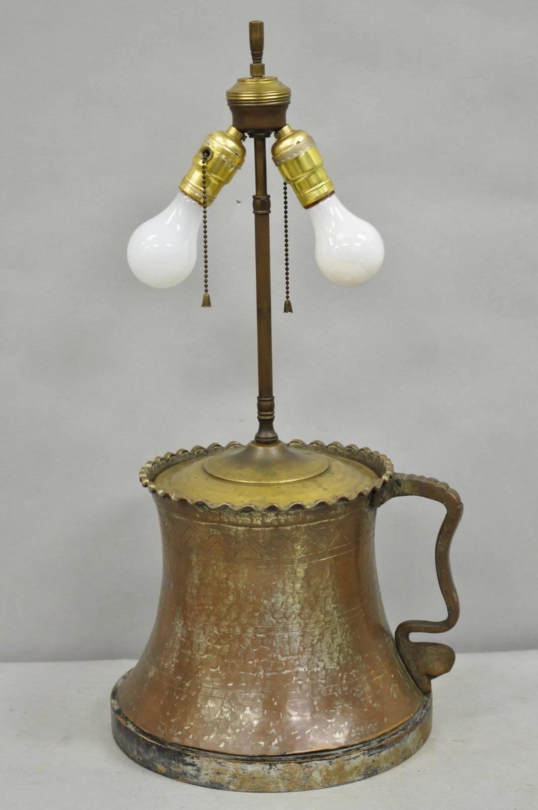 Antique Pichet en cuivre martelé avec anse Lampe de table Anglo Indien Marocain en vente 8