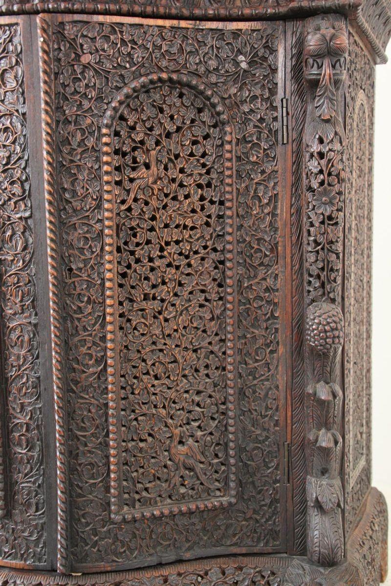 Antikes Anglo-indisches Mughal- Sideboard oder Trockenbarschrank im Angebot 9