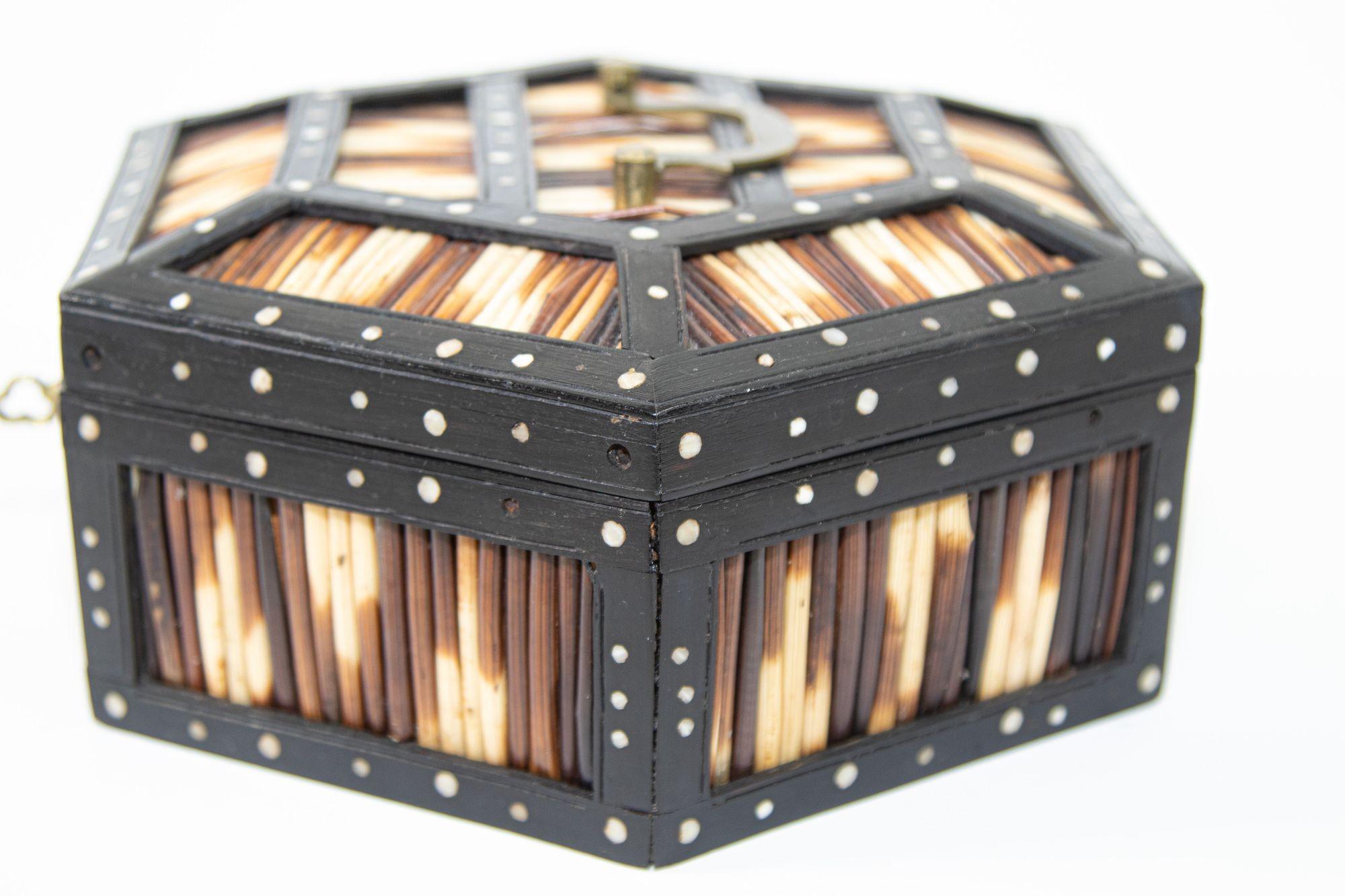 Hardwood Antique Anglo Indian Porcupine Quill Box