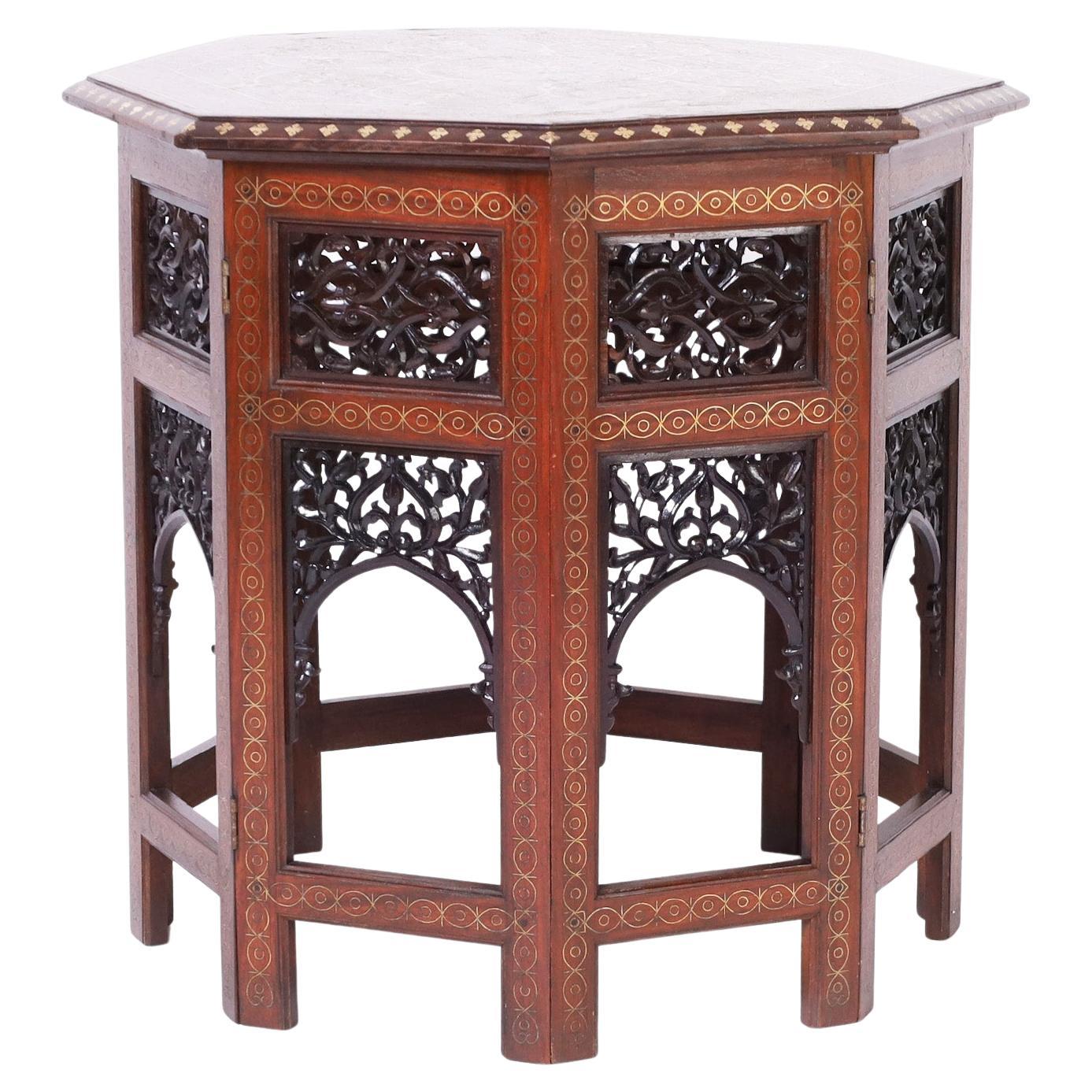 Ancienne table anglo-indienne en bois de rose et laiton incrusté en vente