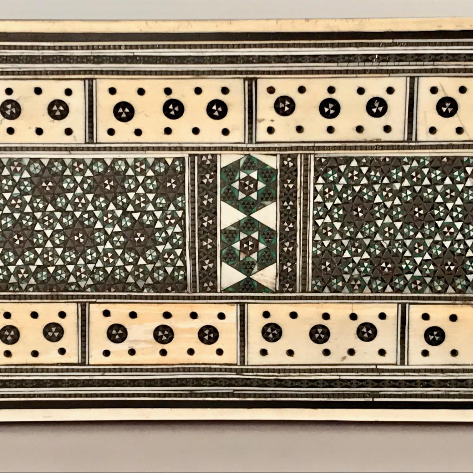 Antikes anglo-indisches Sadeli- Cribbage-Karton (Anglo-indisch) im Angebot