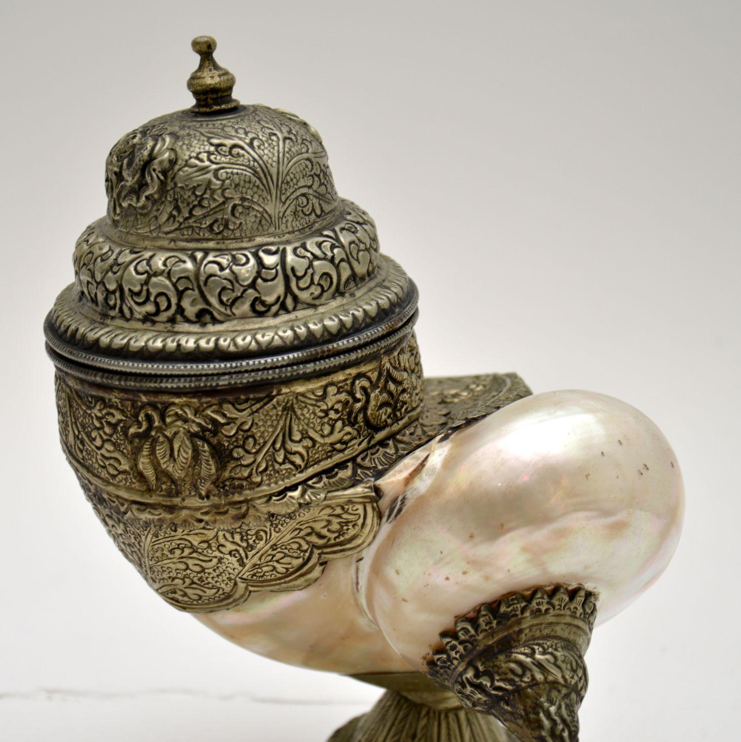 Antiker anglo-indischer Silberbecher mit Nautilus-Muschelschalenbecher aus Silber im Angebot 6