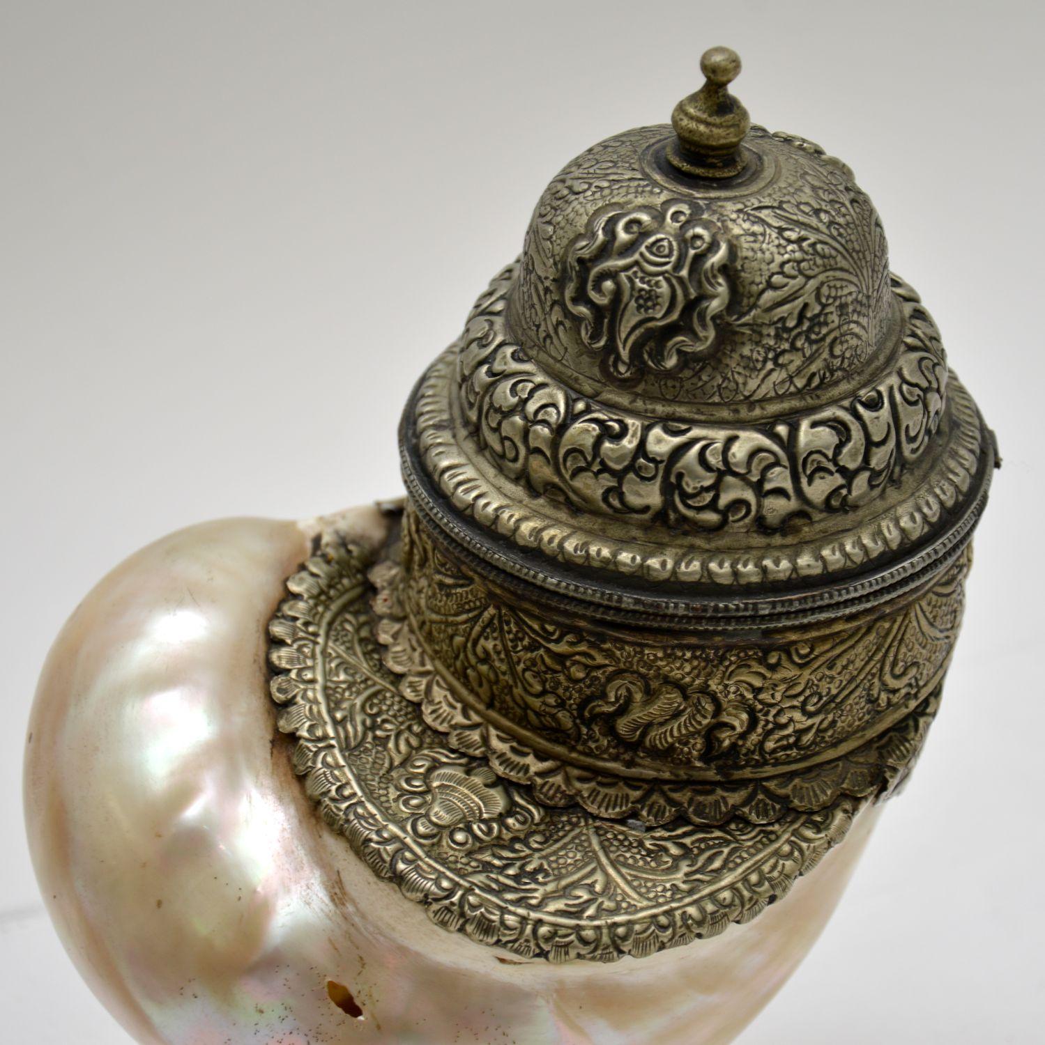 Ancienne tasse anglo-indienne en argent montée en forme de coquillage de Nautilus en vente 10