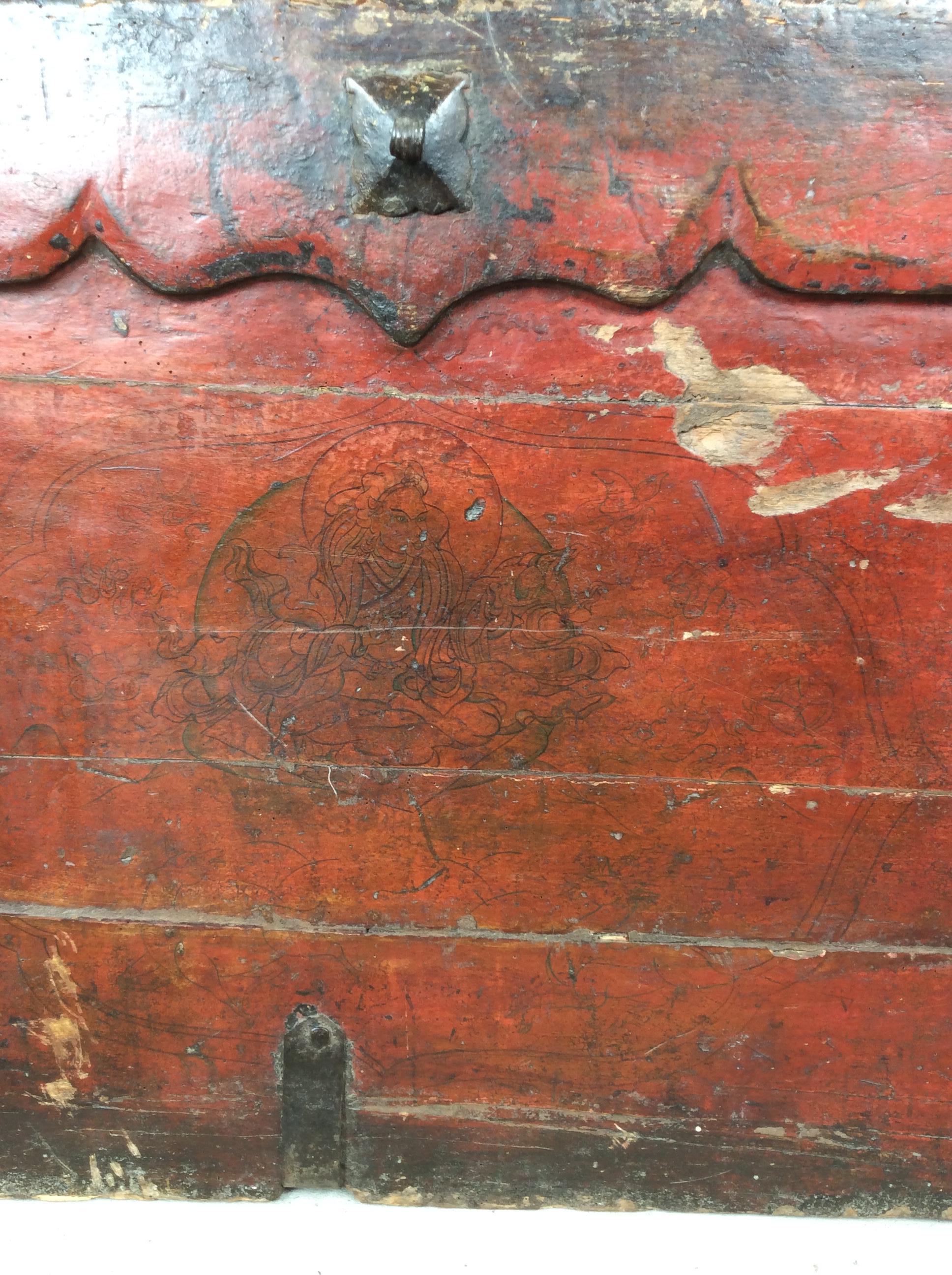 Malle ancienne en bois tendre anglo-indien avec quincaillerie unique en vente 5