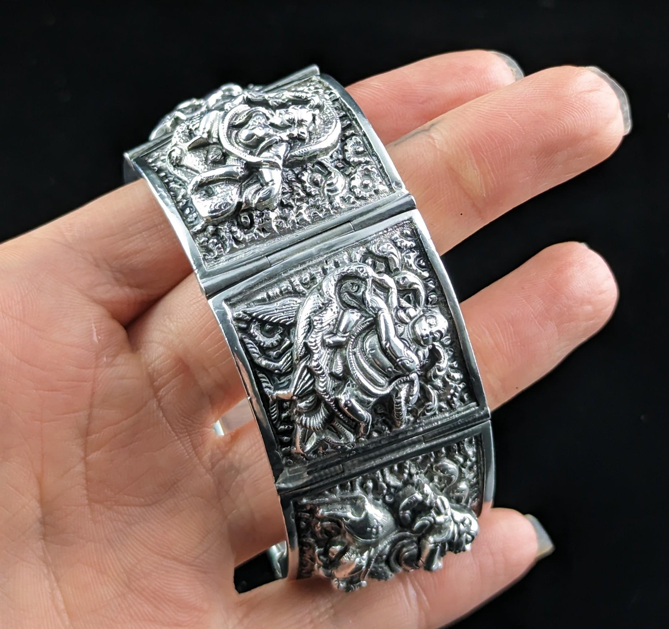 Antique Anglo-Indian Sterling Silver Bracelet, Buddhist Deities, Victorian For Sale 8