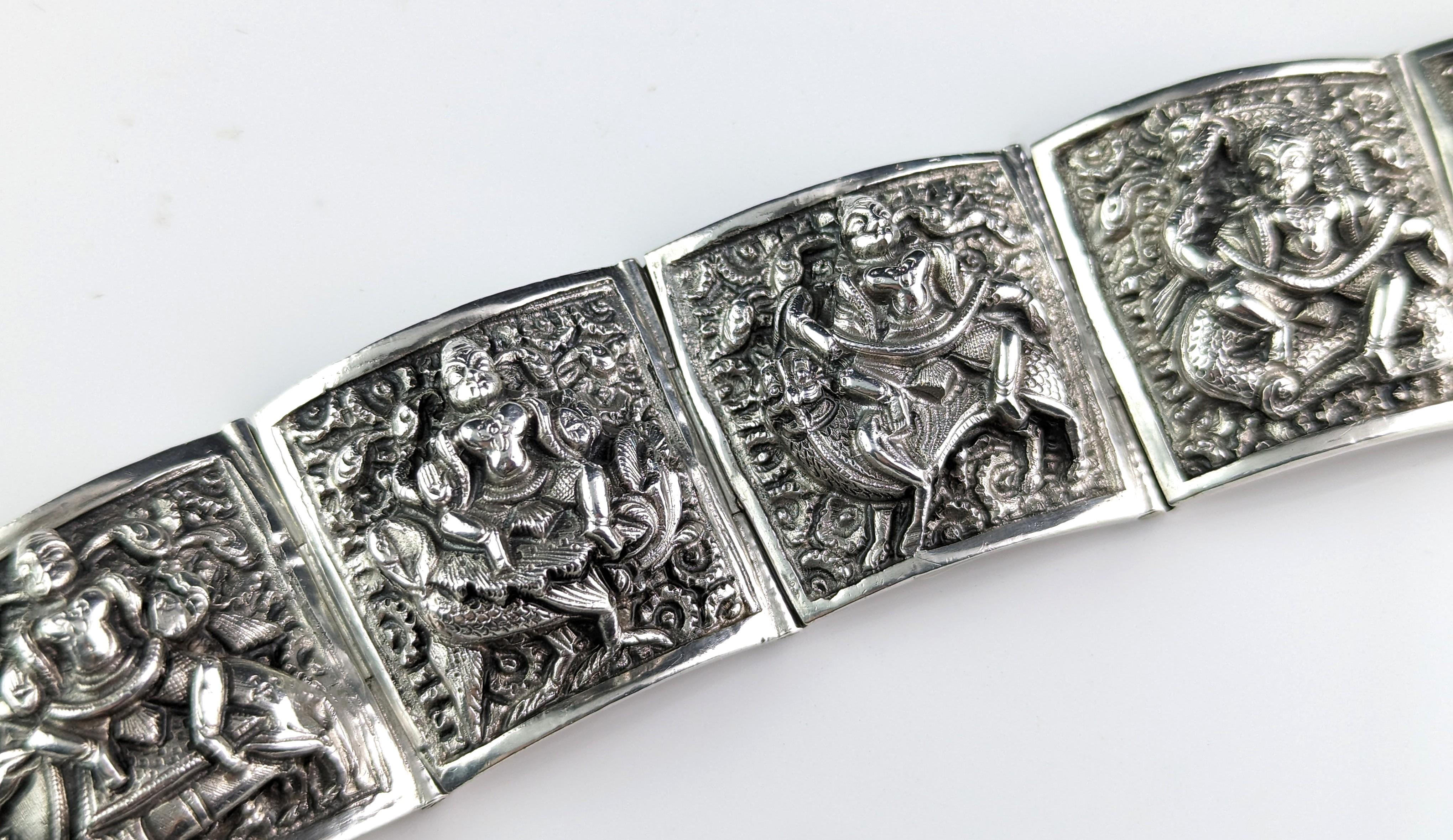 Antique Anglo-Indian Sterling Silver Bracelet, Buddhist Deities, Victorian For Sale 10