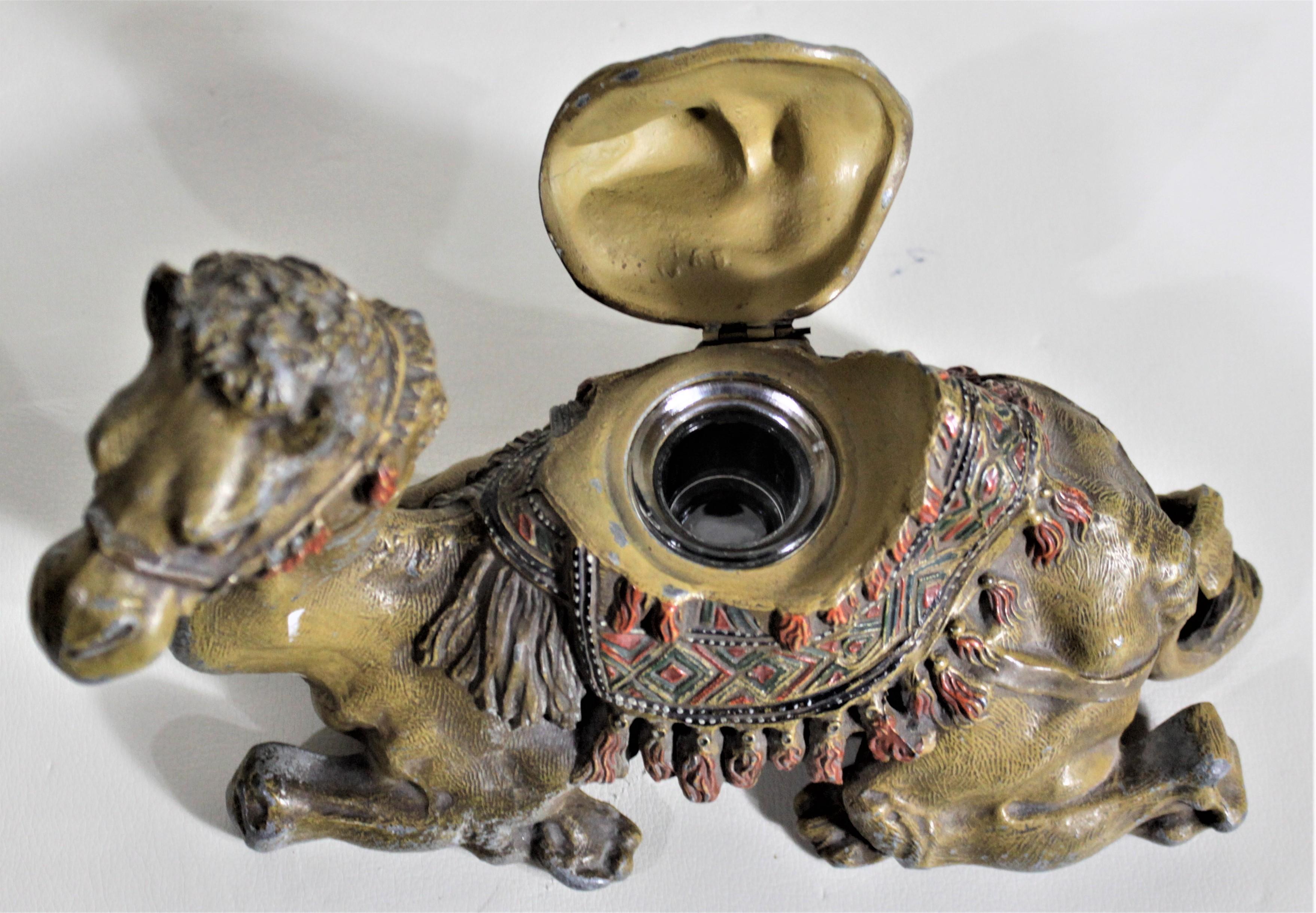 Encrier ou sculpture figurative en métal moulé de style anglo-indien en vente 2
