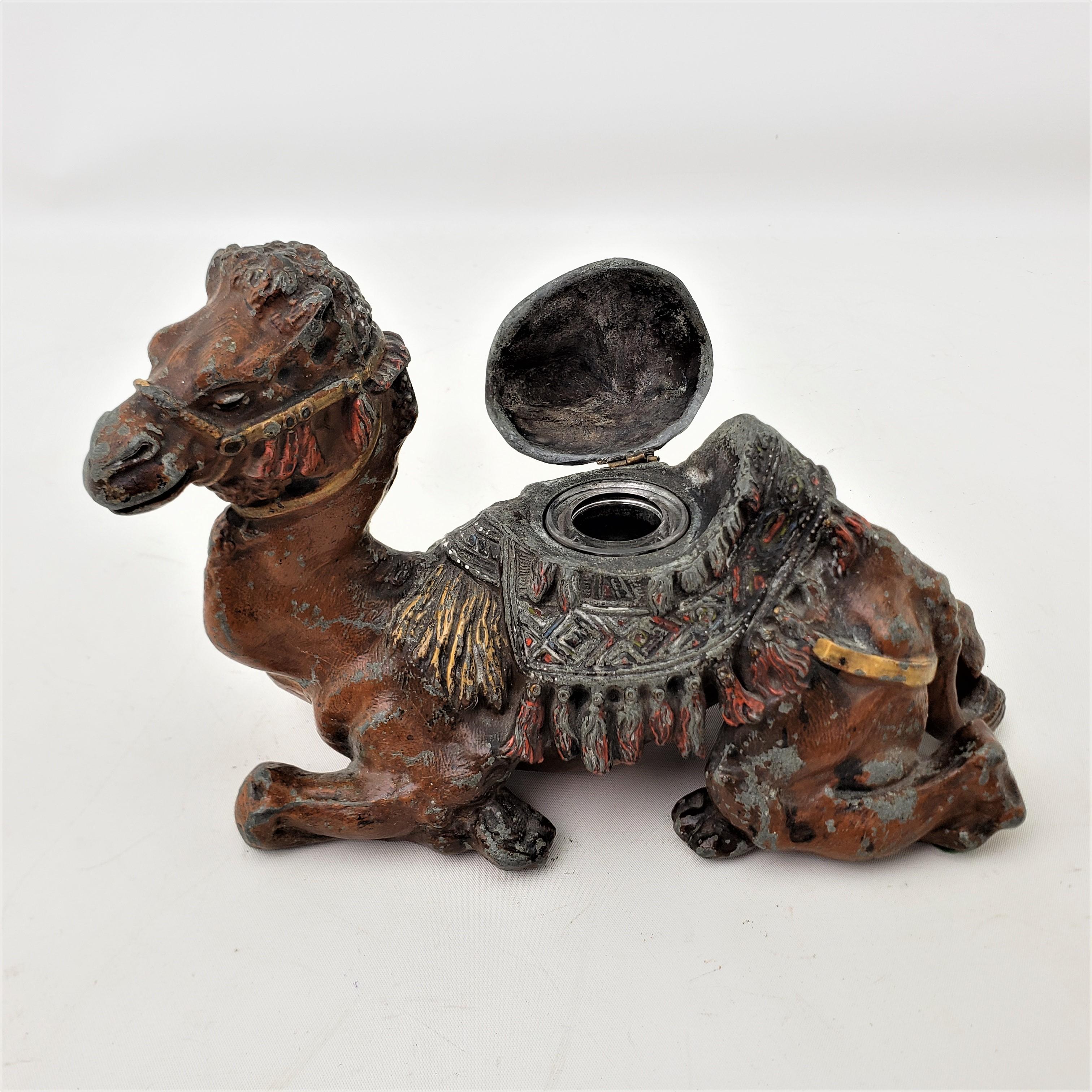 Zinc brut Encrier ou sculpture figurative en métal moulé de style anglo-indien antique en forme de camel en vente