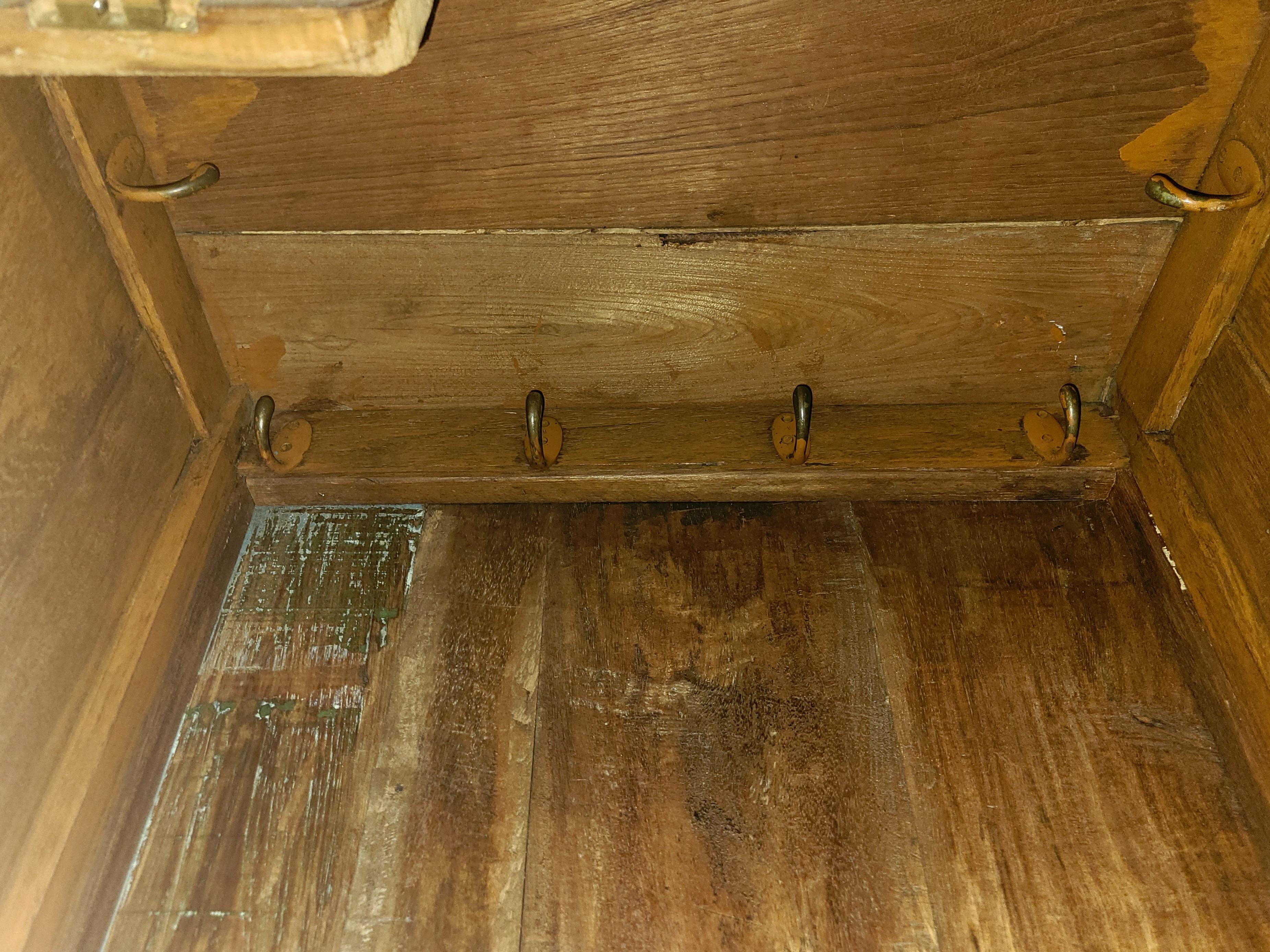 Armadio Petite Anglo Indiano in Teak con Specchio 5
