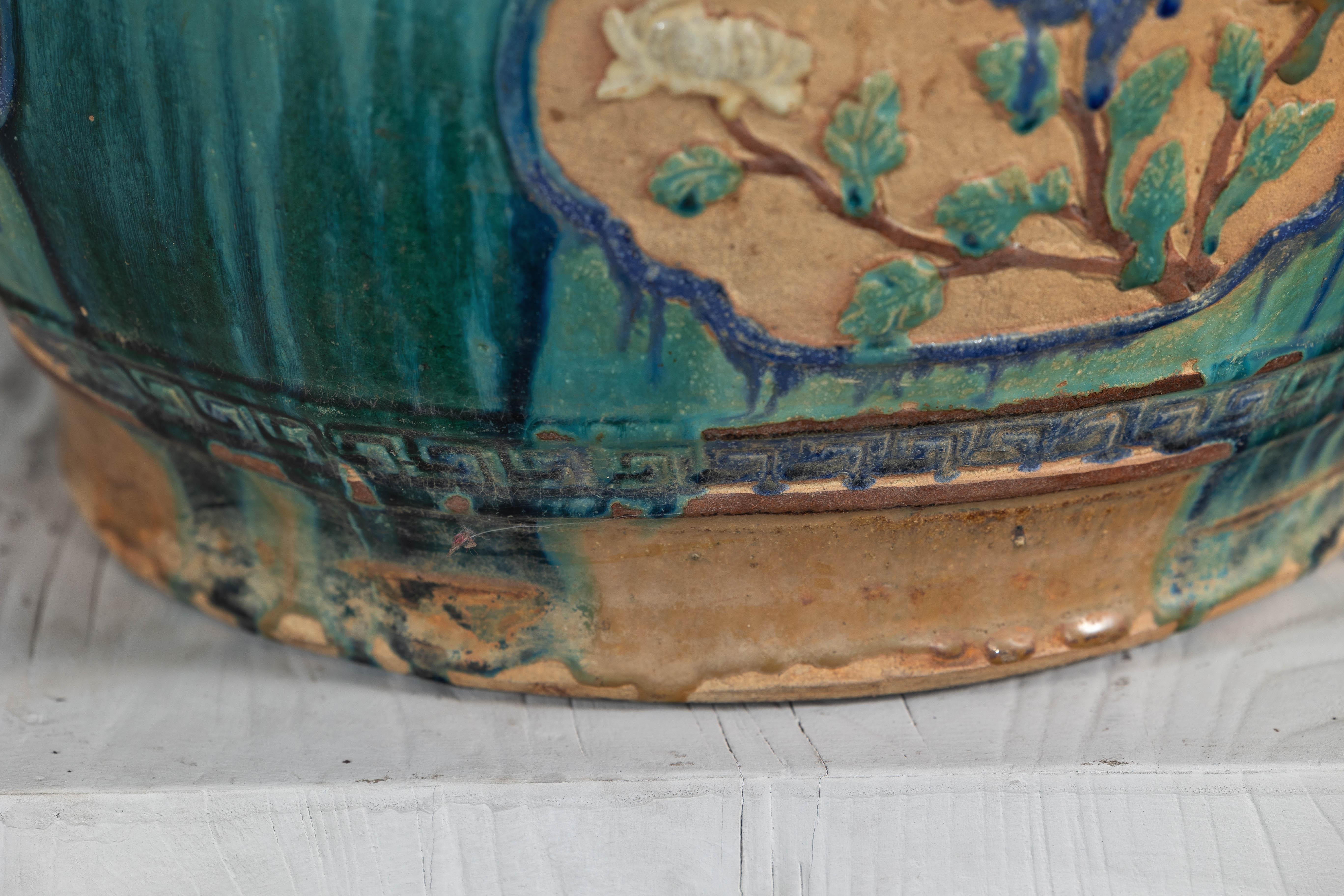 Ancienne jardinière Annamese émaillée turquoise avec motifs floraux complexes 5