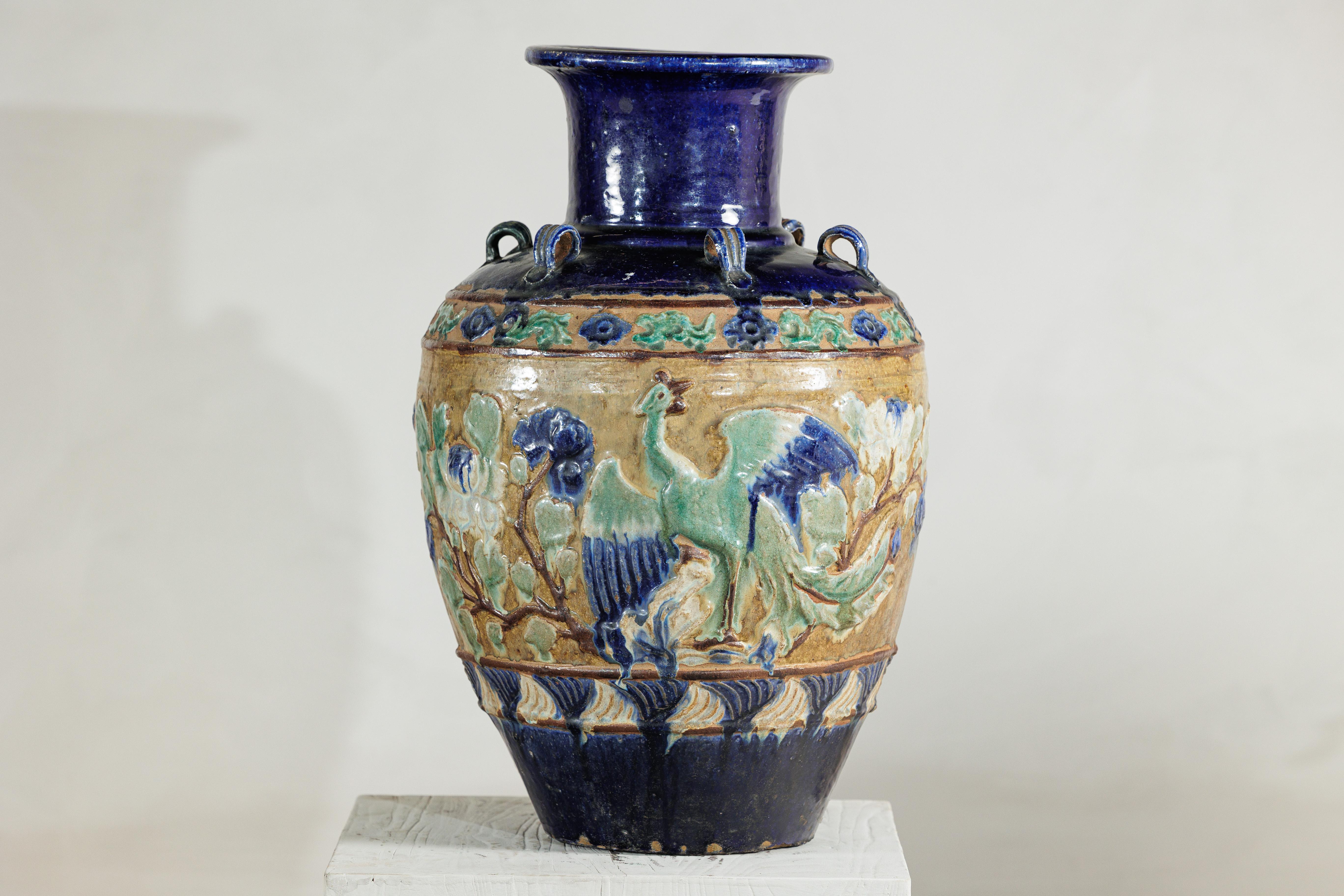 Antigua Tinaja de Agua Anamesa con Decoración de Fénix y Relieve Floral en venta 3