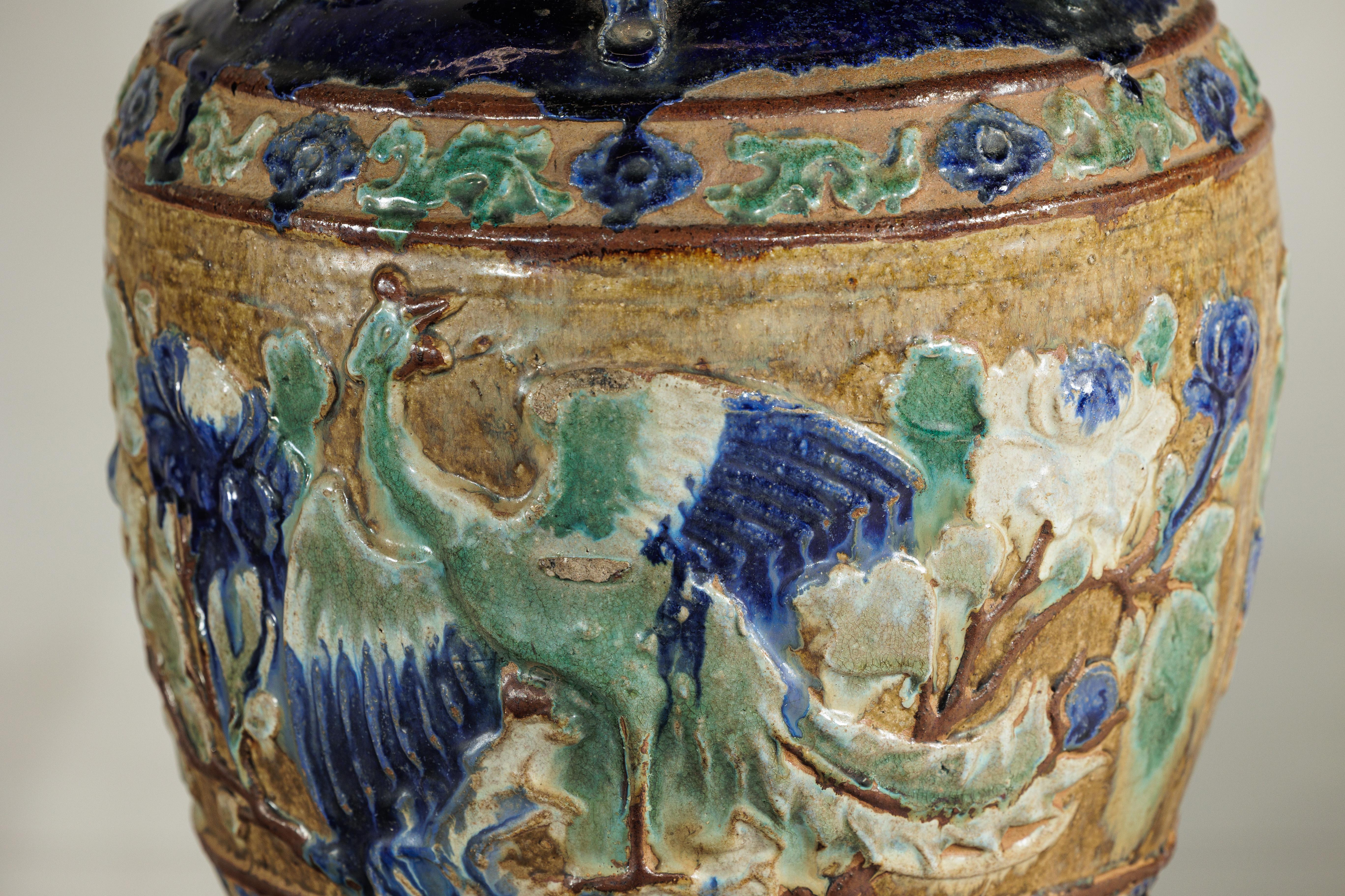 Antigua Tinaja de Agua Anamesa con Decoración de Fénix y Relieve Floral en venta 11