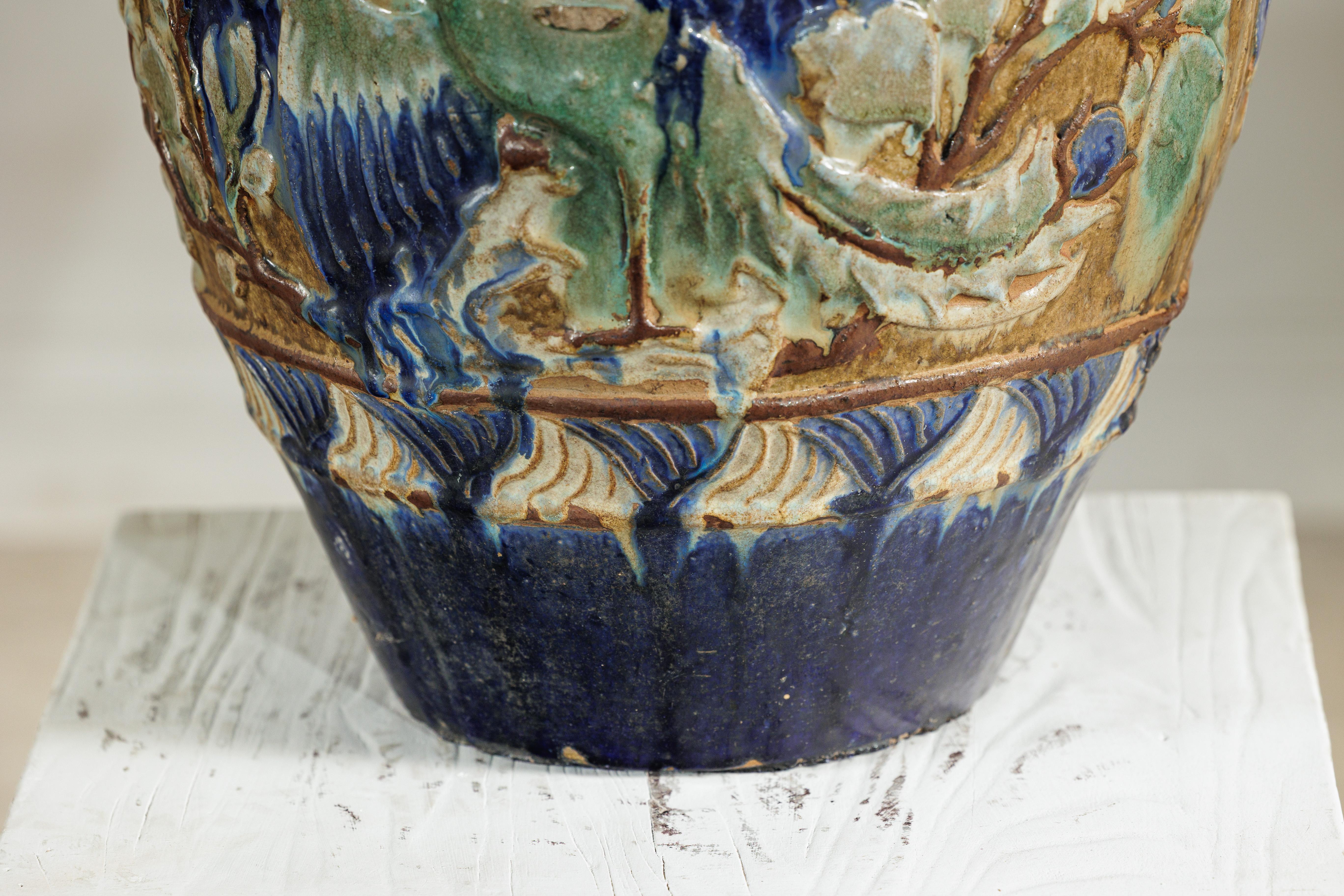 Antigua Tinaja de Agua Anamesa con Decoración de Fénix y Relieve Floral en venta 12