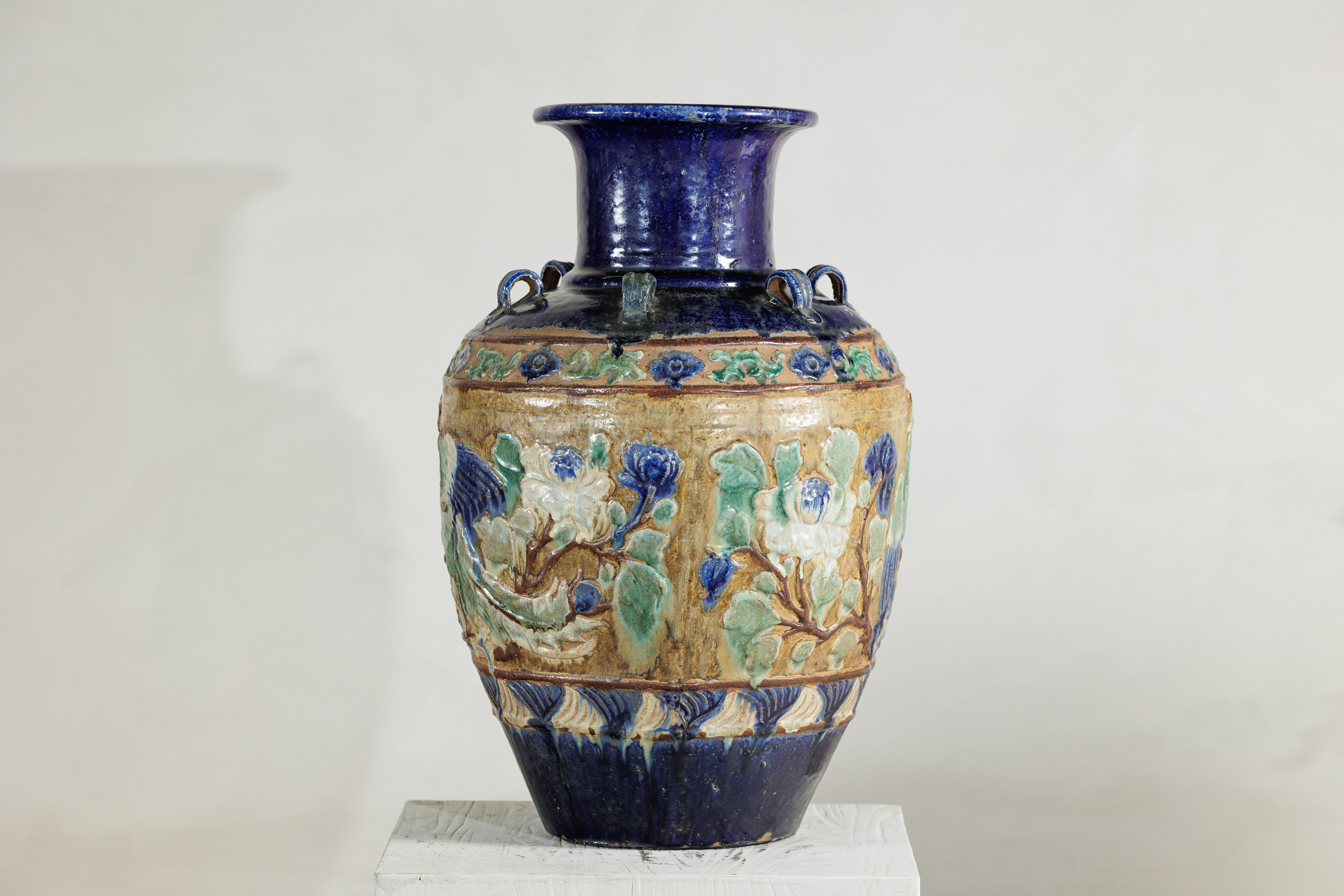 Antigua Tinaja de Agua Anamesa con Decoración de Fénix y Relieve Floral en venta 2