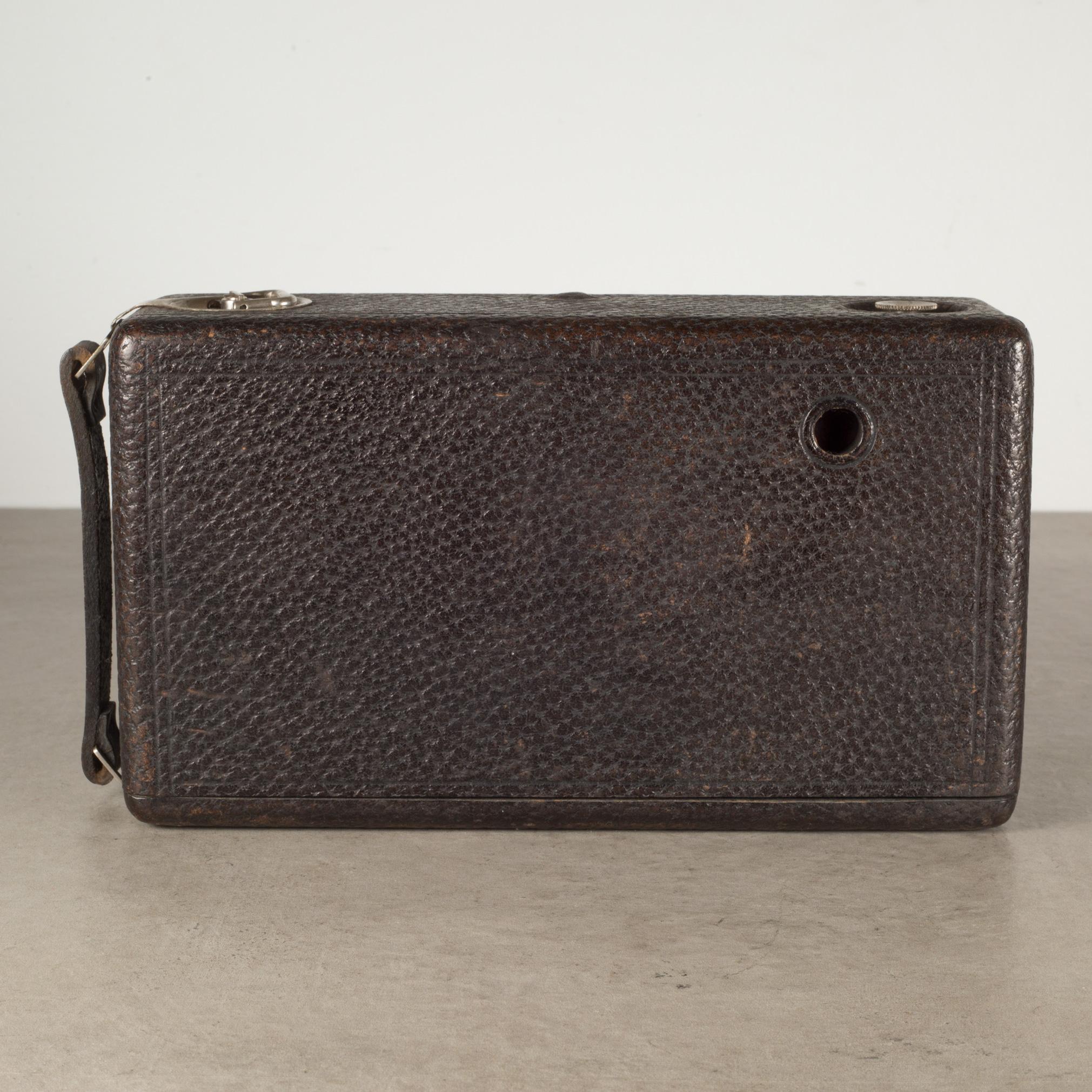 Antique Ansco No. 4 Folding Mahogany and Leather Camera c.1907 In Good Condition In San Francisco, CA