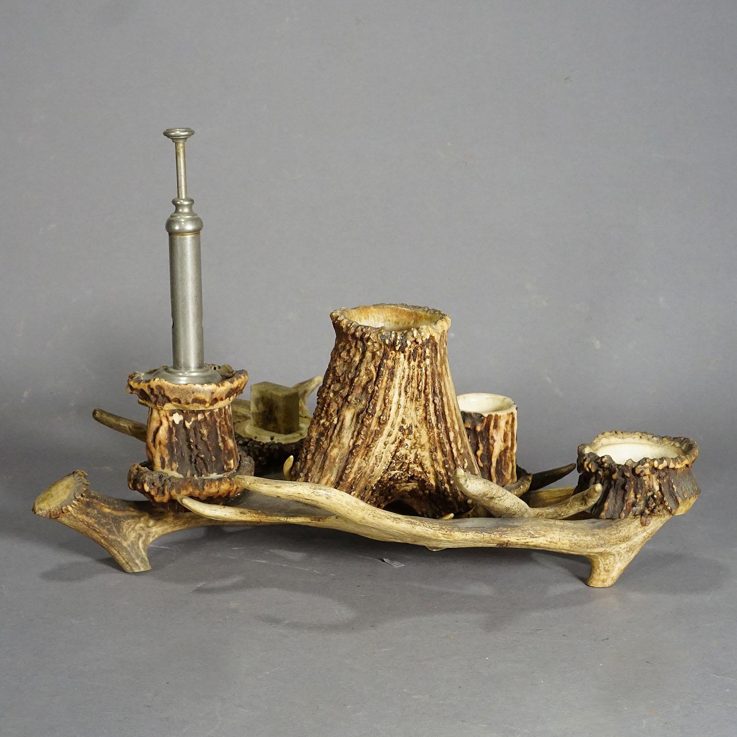 Antique Antler Smoking Desk Set, circa 1900 In Good Condition For Sale In Berghuelen, DE