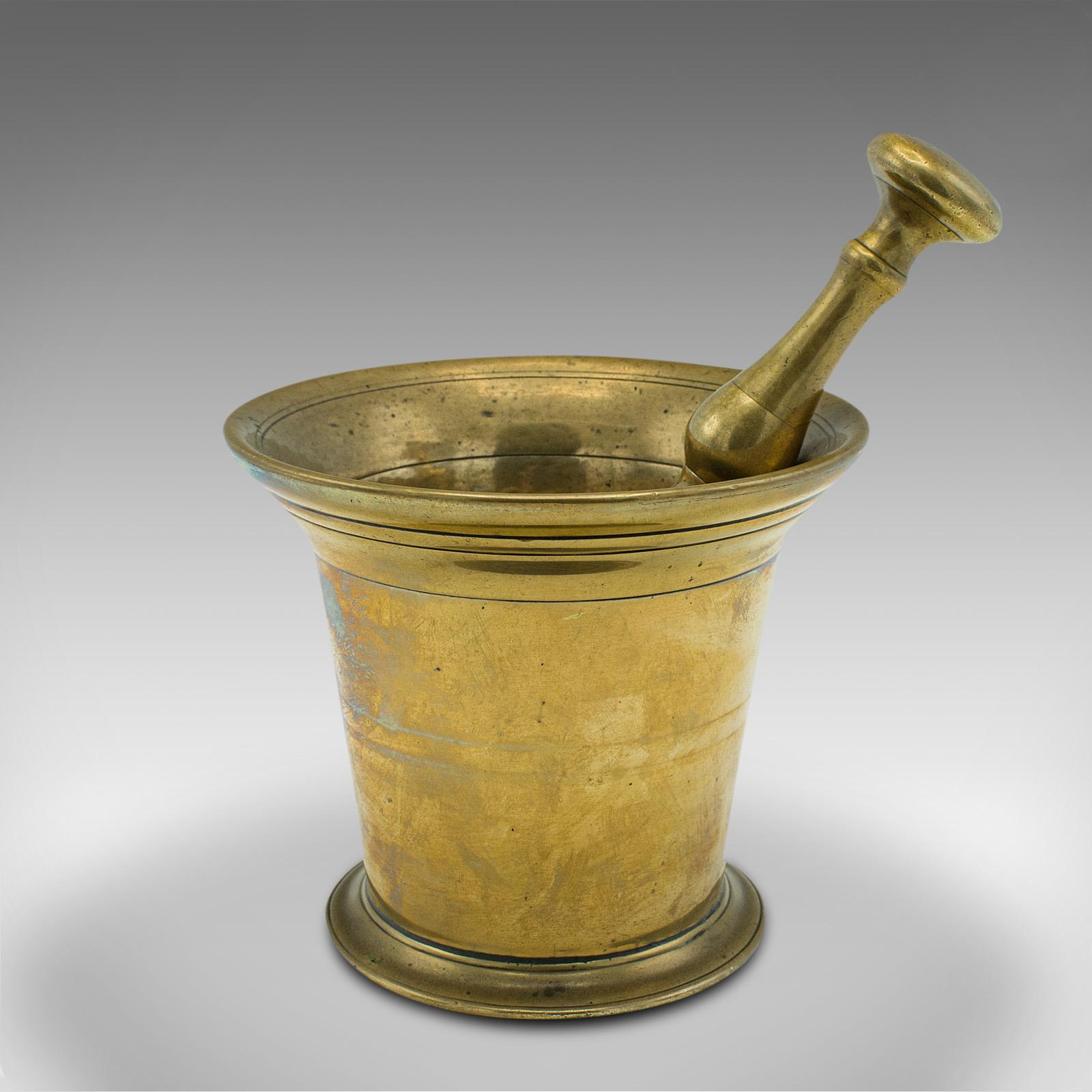 Antique Apothecary Mortar and Pestle, English, Brass, Chemist, Victorian, C.1850 In Good Condition For Sale In Hele, Devon, GB