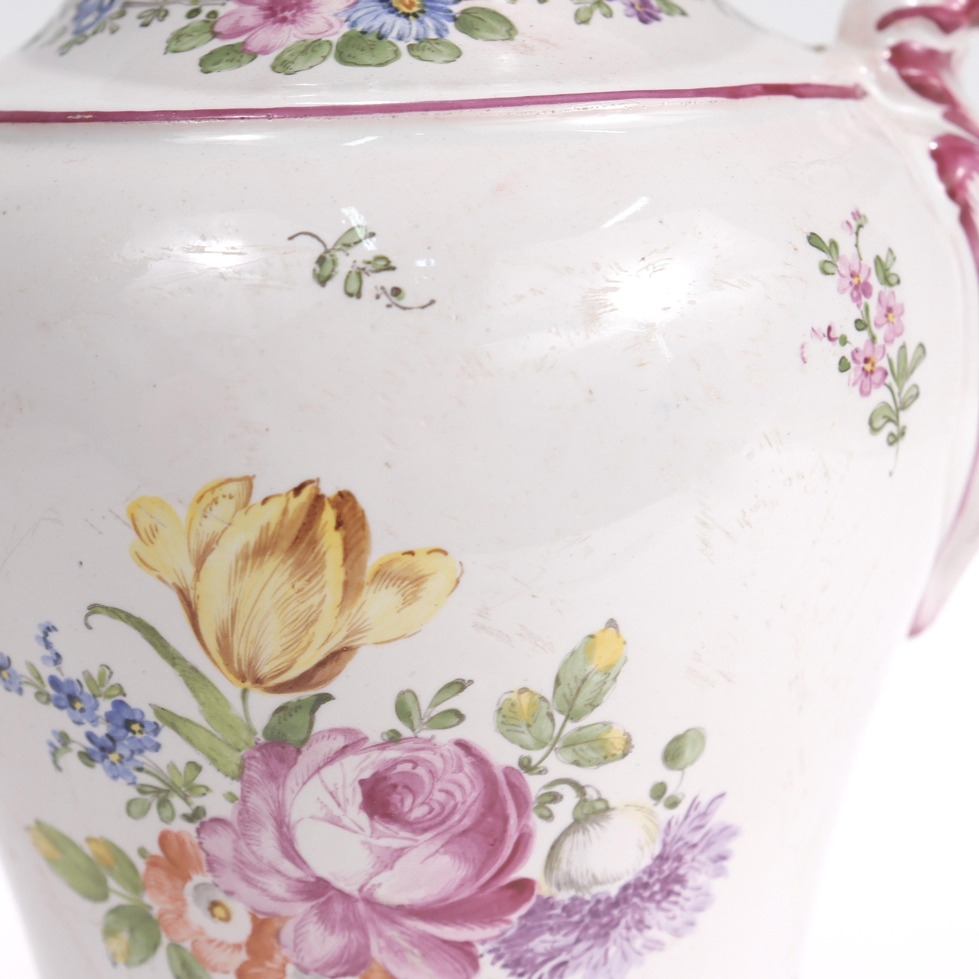 Antike Aprey-Vase aus französischer Fayence-Keramik mit Blumendekoration im Angebot 7