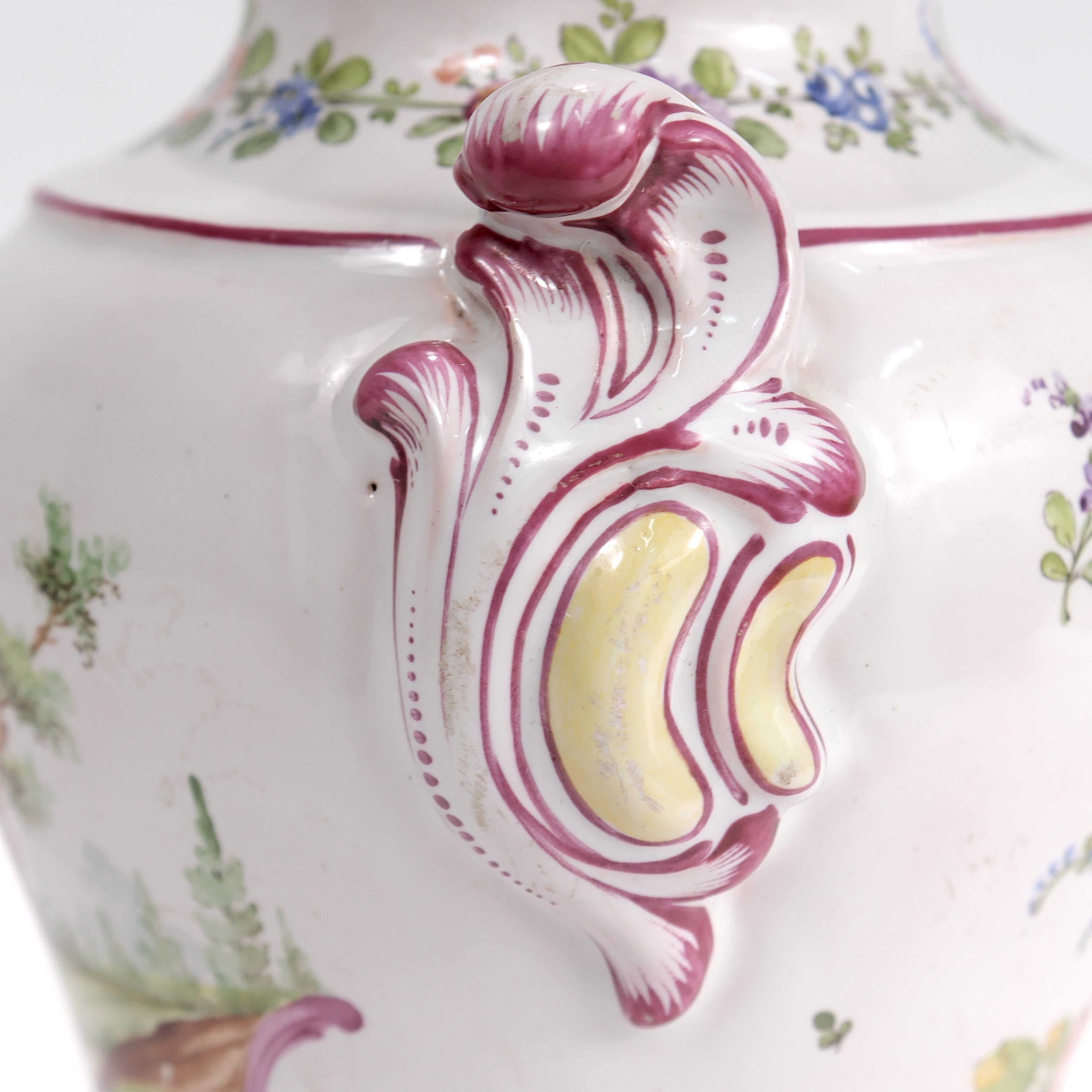 Antike Aprey-Vase aus französischer Fayence-Keramik mit Blumendekoration im Angebot 8