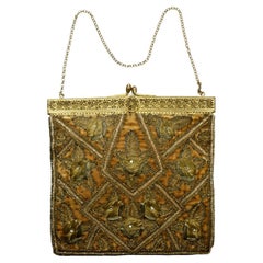 Sac en velours abricot antique avec broderie métallique et cadre filigrane
