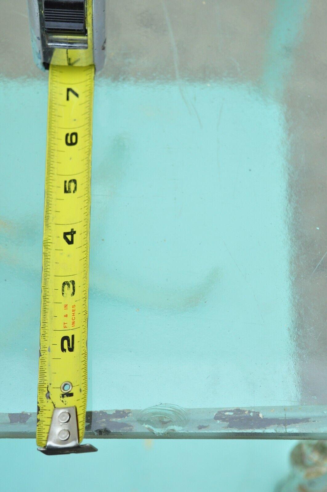 Ancienne table à chariot médicale à 2 niveaux en métal et verre bleu aqua à peinture vieillie en vente 1