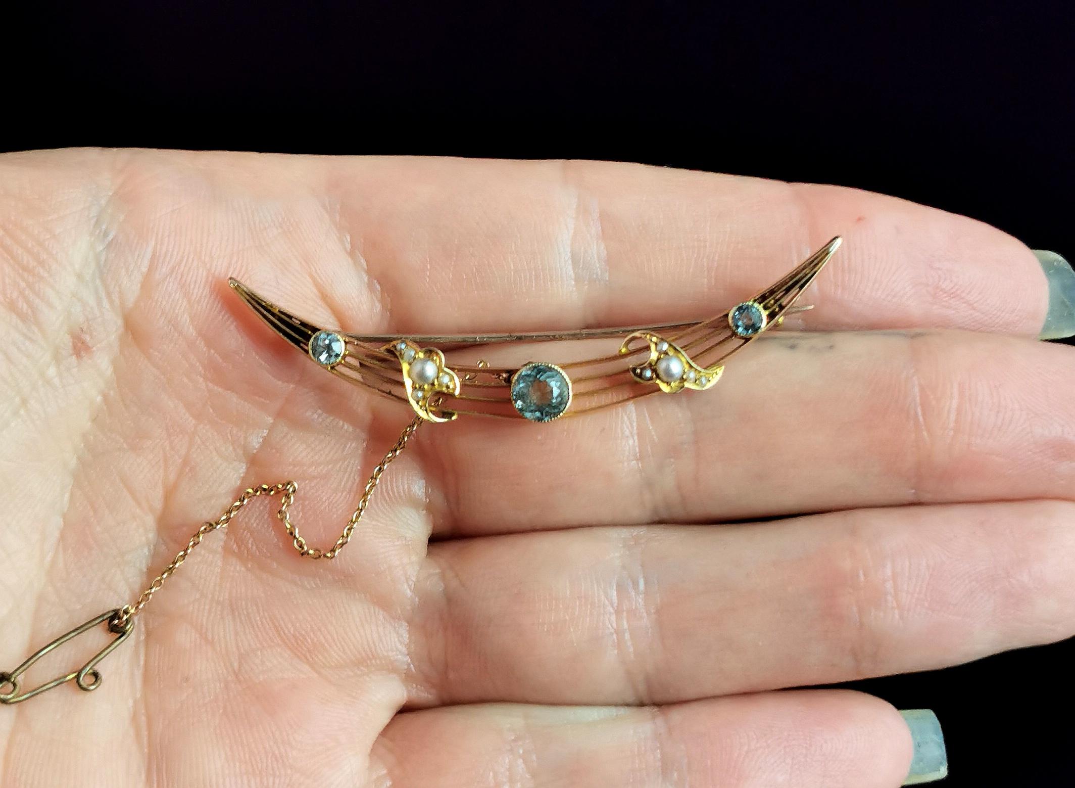 Antique Aquamarine and Pearl Crescent Brooch, 15k Yellow Gold, Victorian For Sale 5