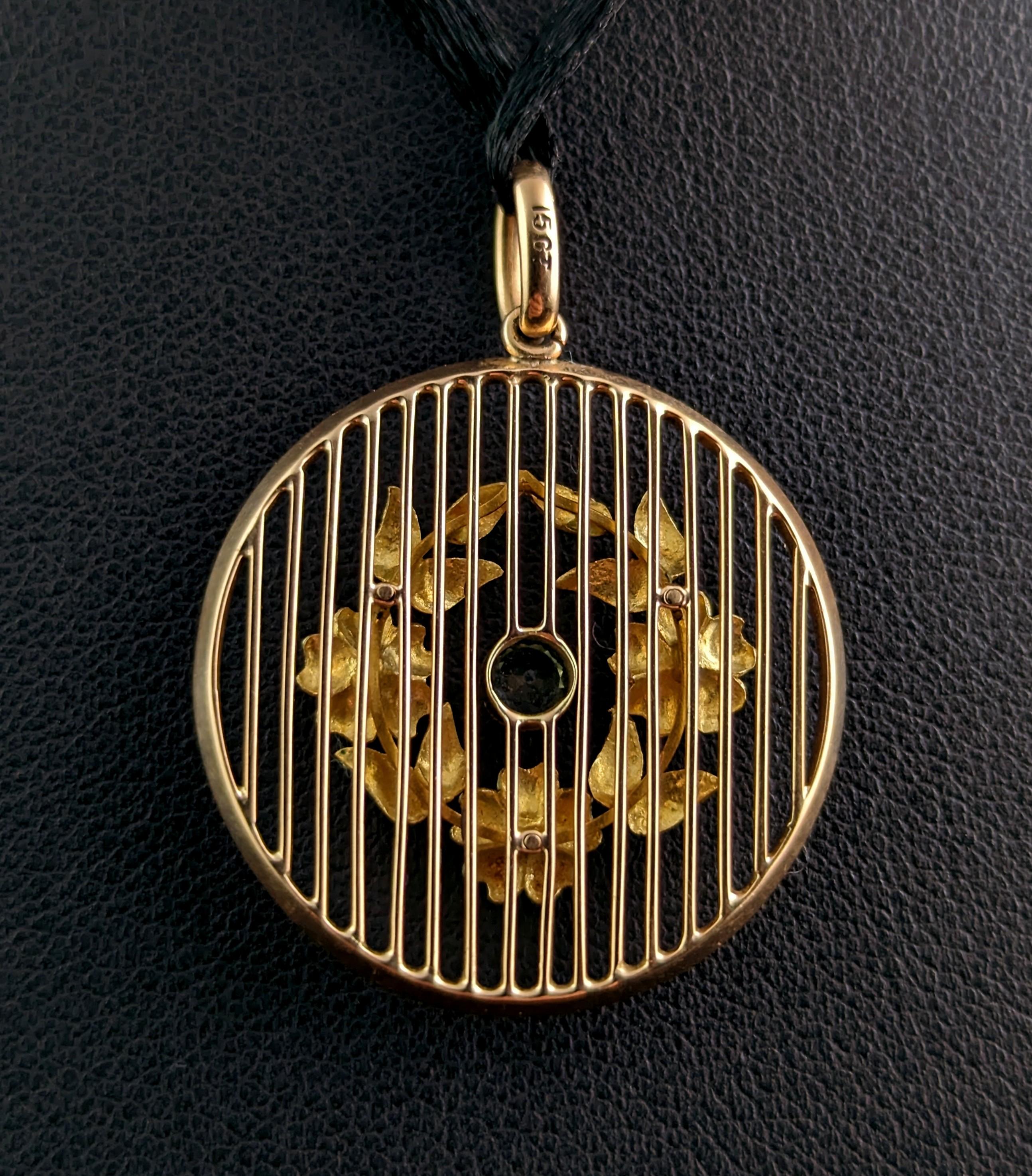 Antique Aquamarine and Pearl Pendant, 15 Karat Gold, Edwardian 3