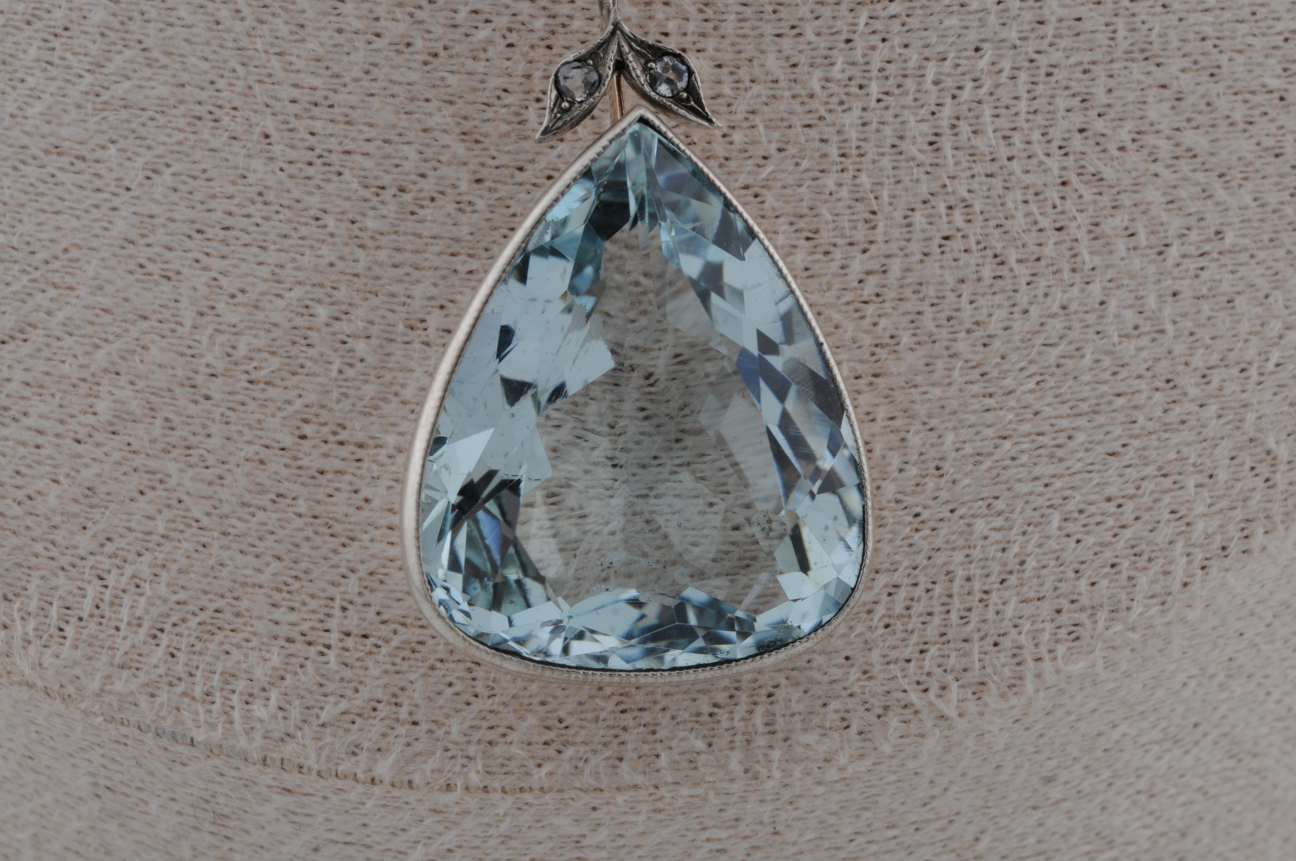 Antique Aquamarine approx 25ct  in White and Rose Gold Pendant For Sale 4