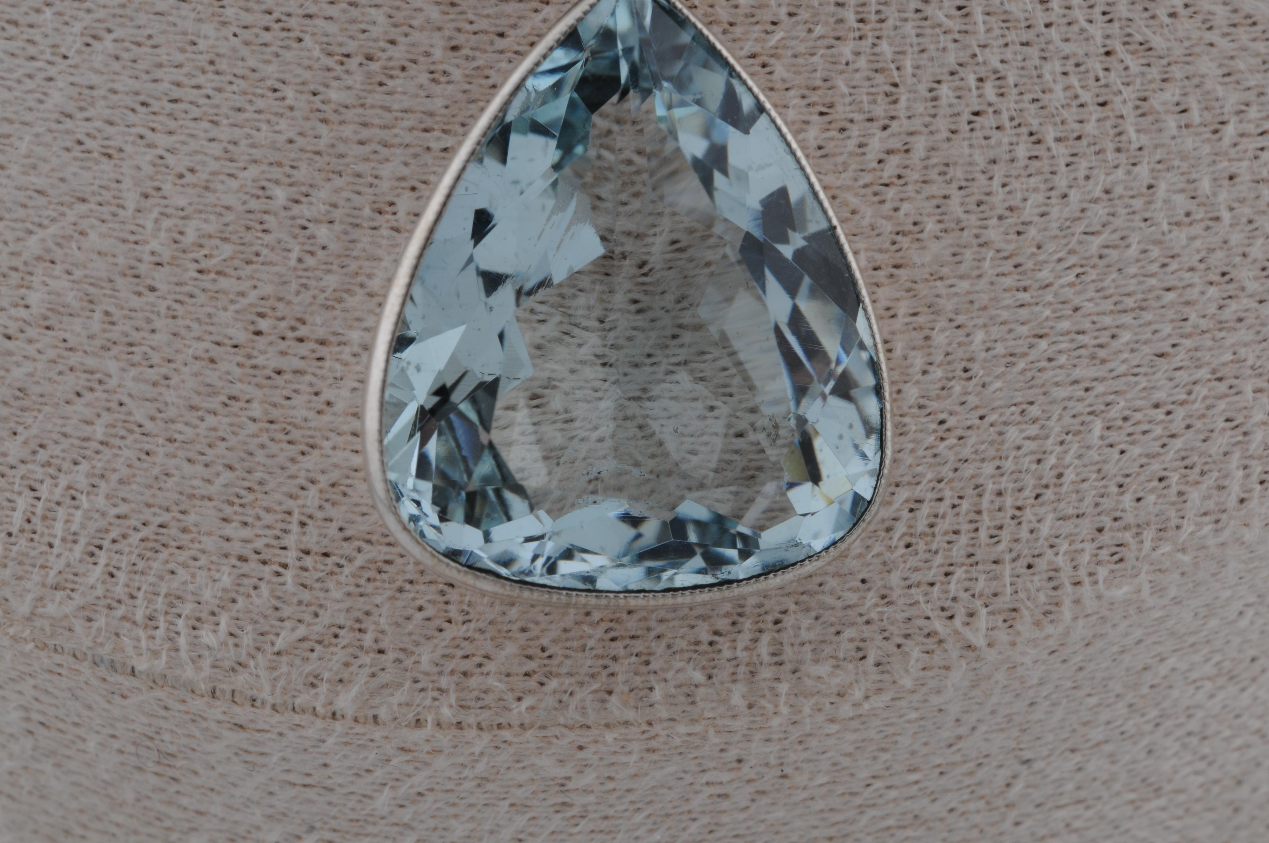 Antique Aquamarine approx 25ct  in White and Rose Gold Pendant For Sale 5