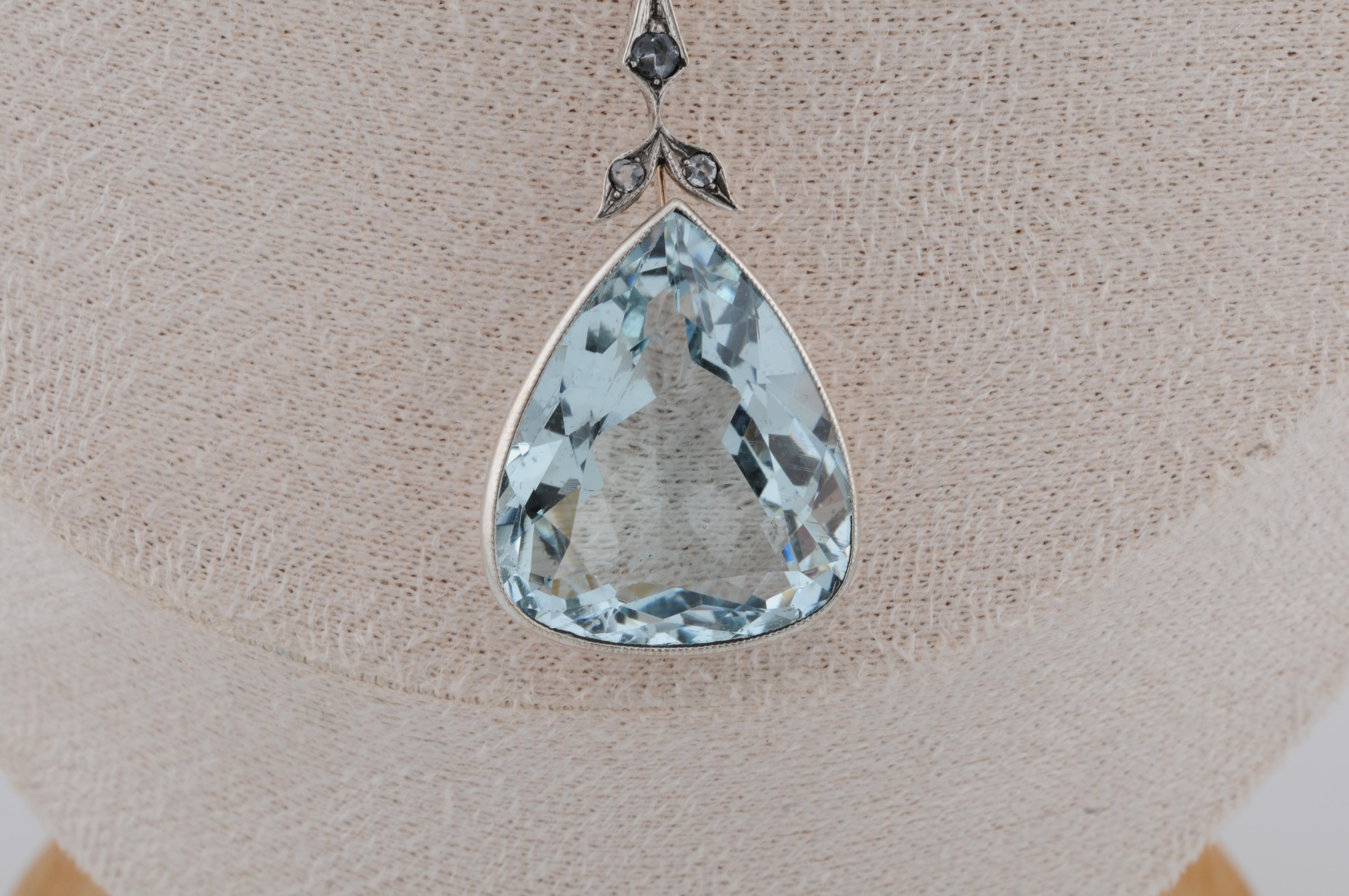 Antique Aquamarine approx 25ct  in White and Rose Gold Pendant For Sale 10