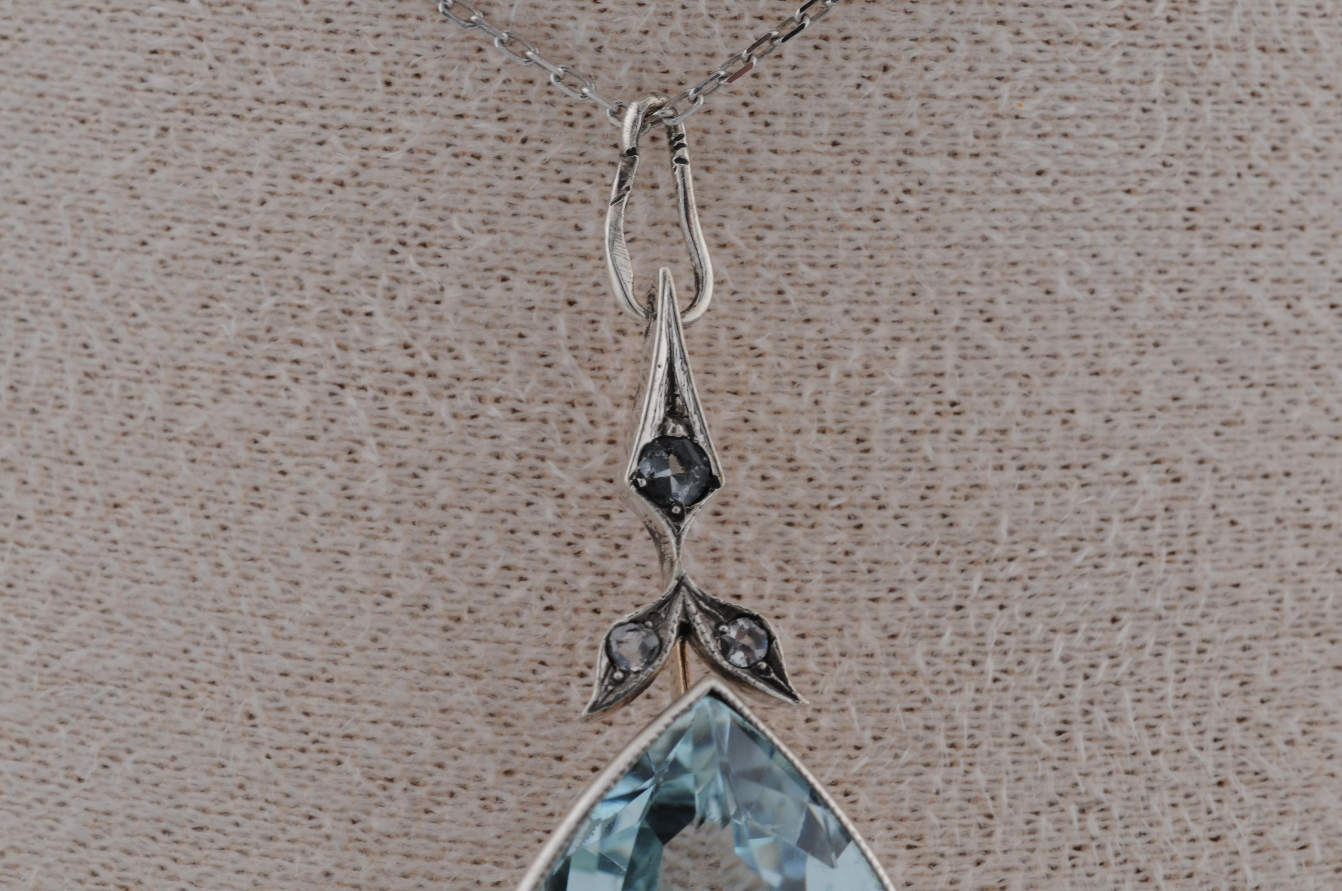 Antique Aquamarine approx 25ct  in White and Rose Gold Pendant For Sale 3