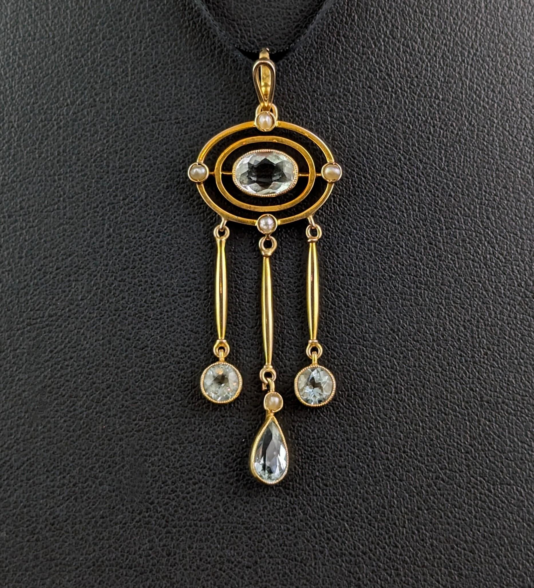 Women's Antique Aquamarine drop pendant, 15k yellow gold, Pearl For Sale