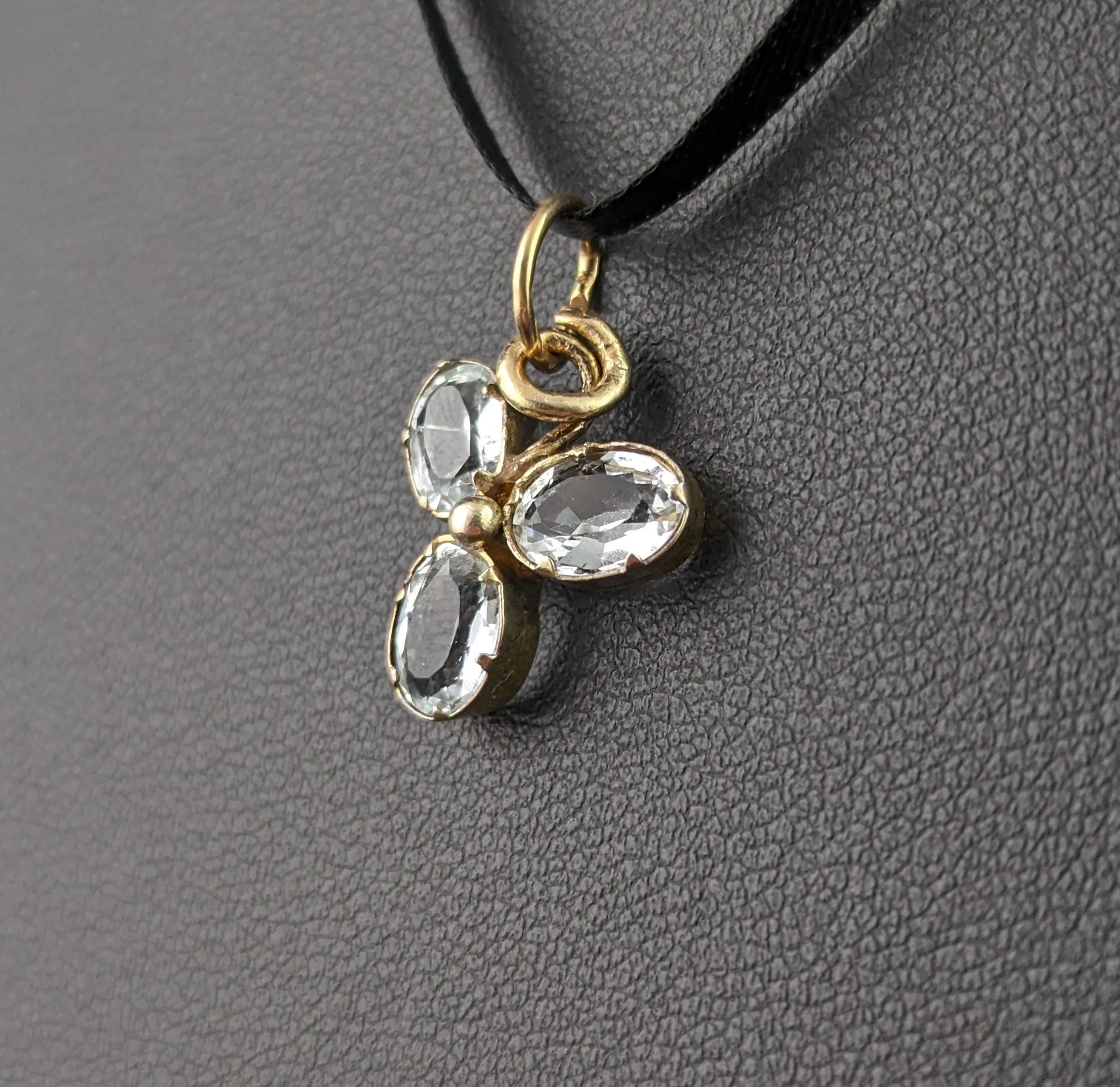 Antique Aquamarine shamrock pendant, charm, 9k gold  For Sale 3