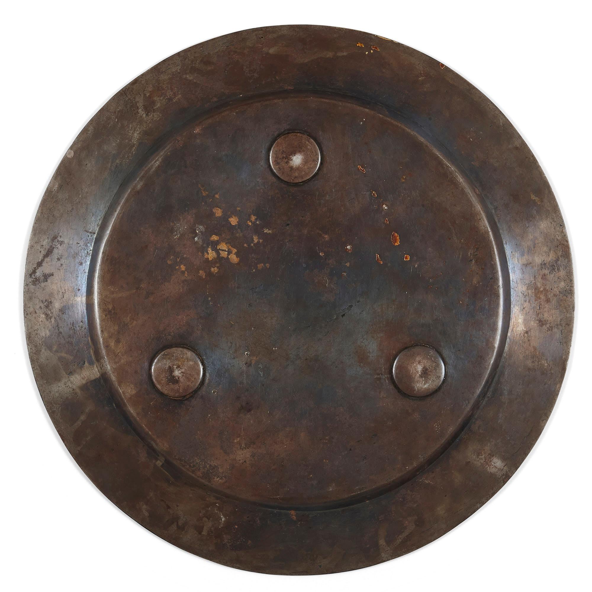 Or Ancienne plaque d'acier arabesque avec incrustation d'or et d'argent en vente