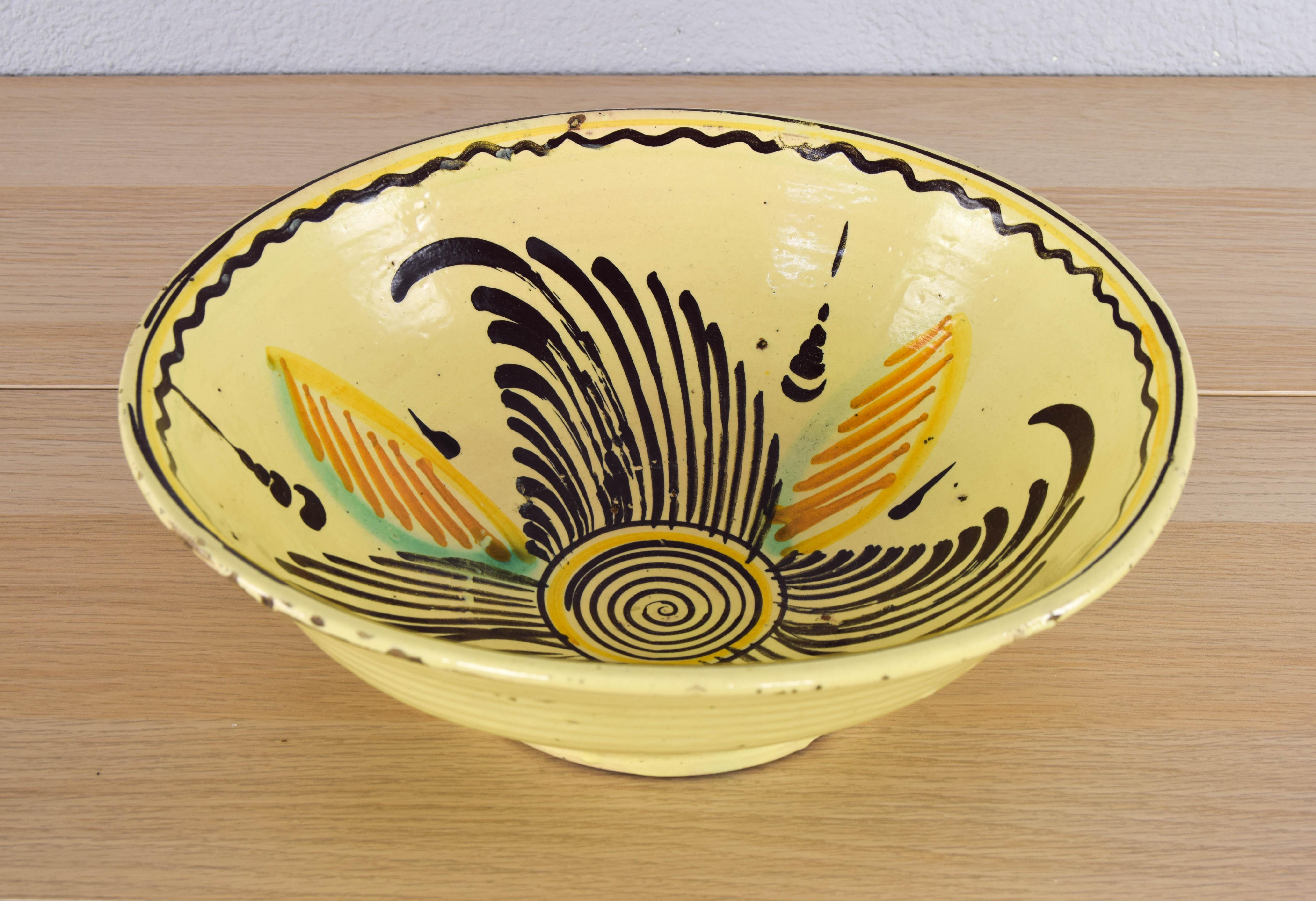 Antique Puente de Arzobispo Talavera Handmade Ceramic Glazed Lebrillo Bowl For Sale 1