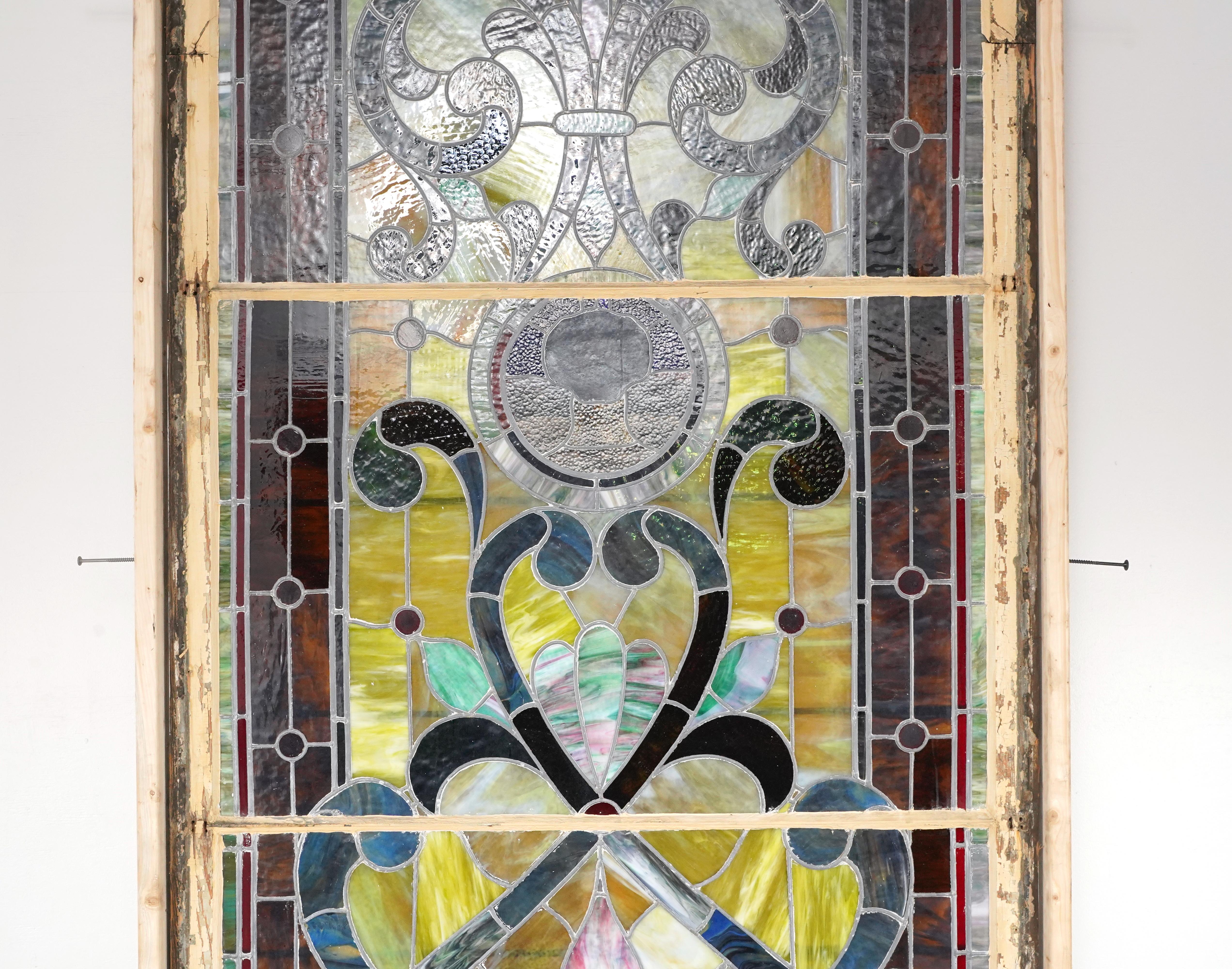 Ancien vitrail d'église en plomb arqué 149 x 59 in. en vente 6