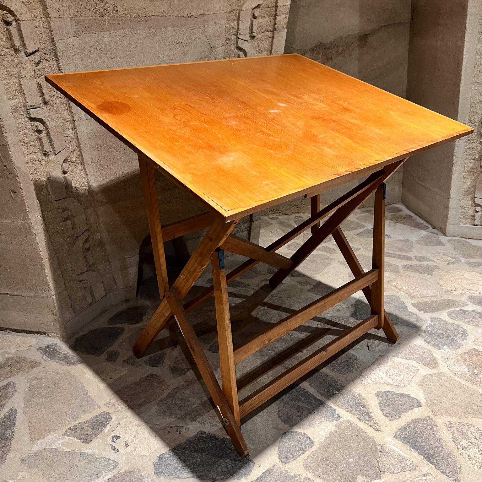 Mesa de dibujo de arquitecto antigua Keuffel & Esser Company Estadounidense en venta
