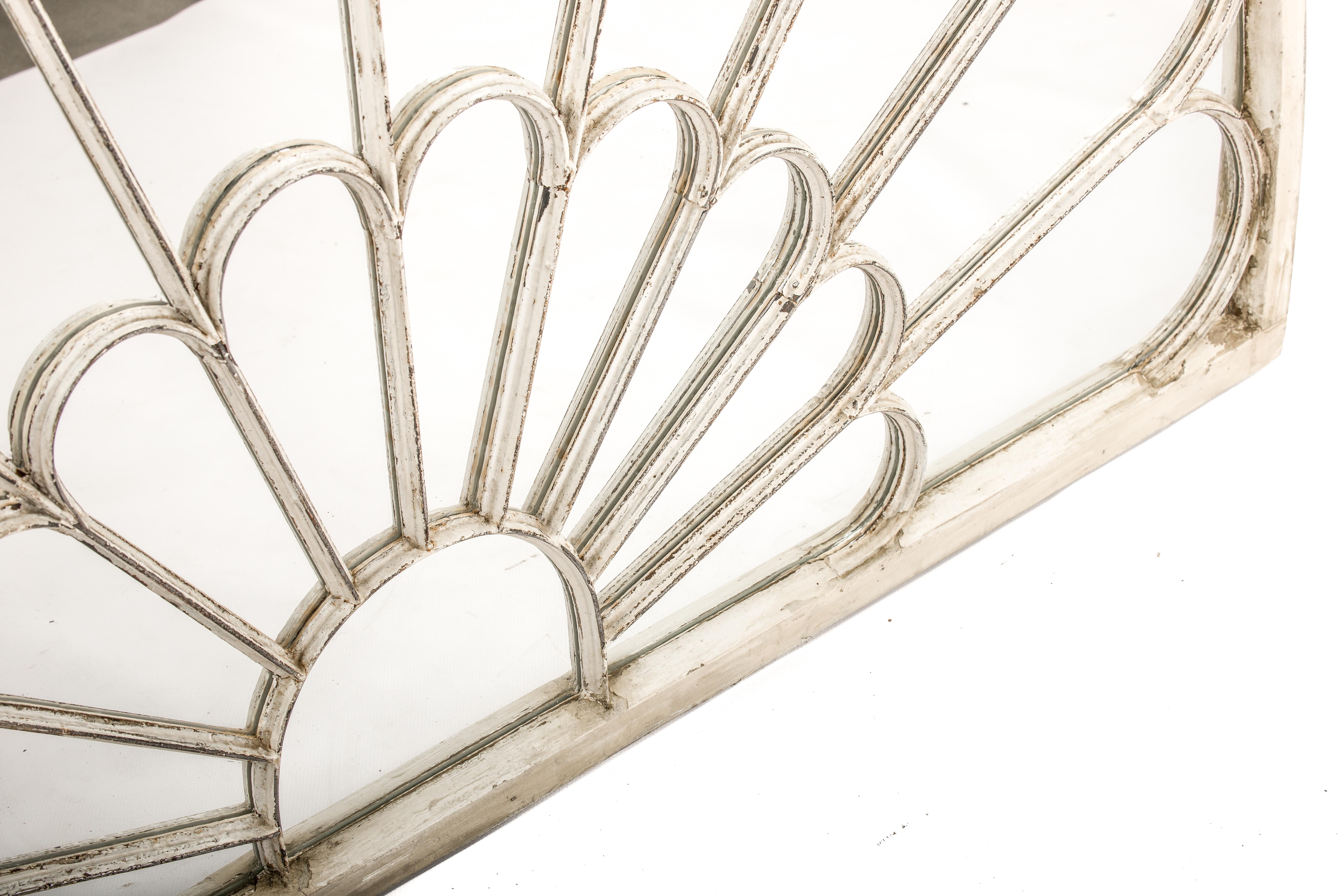 Britannique Conversion d'une fenêtre architecturale ancienne à toit voûté en miroir en vente