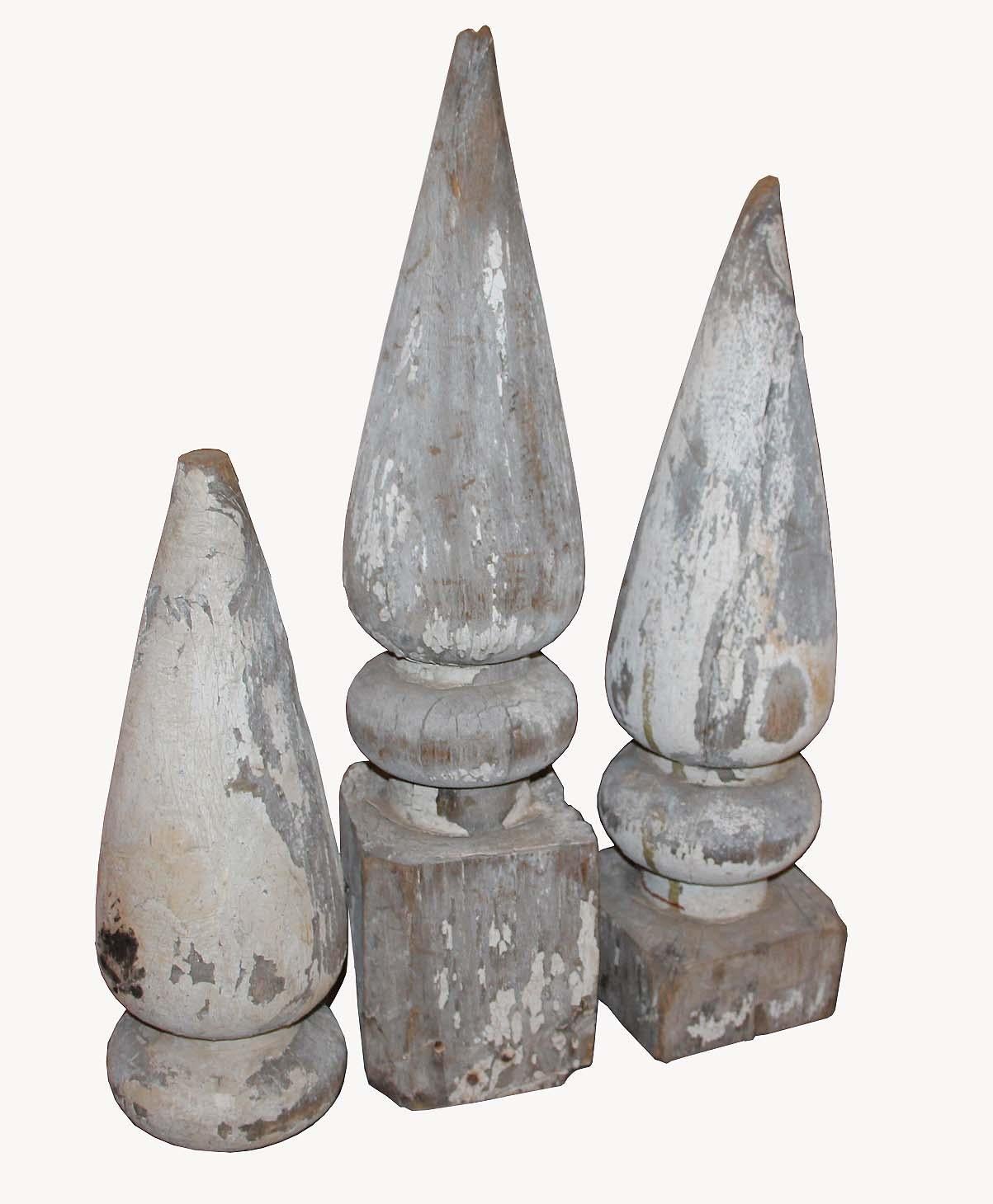 Antique Architectural Finials Set In Distressed Condition In Sag Harbor, NY