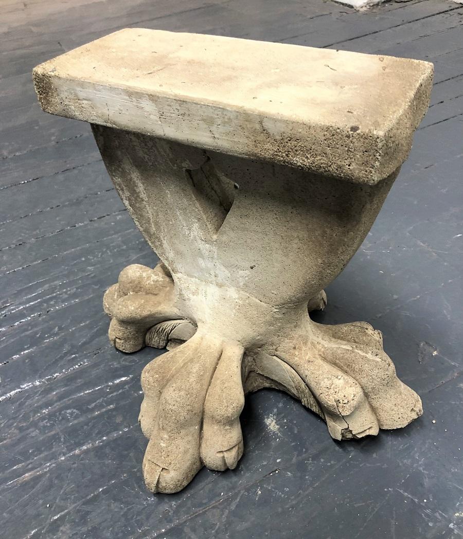 banco de piedra o cemento