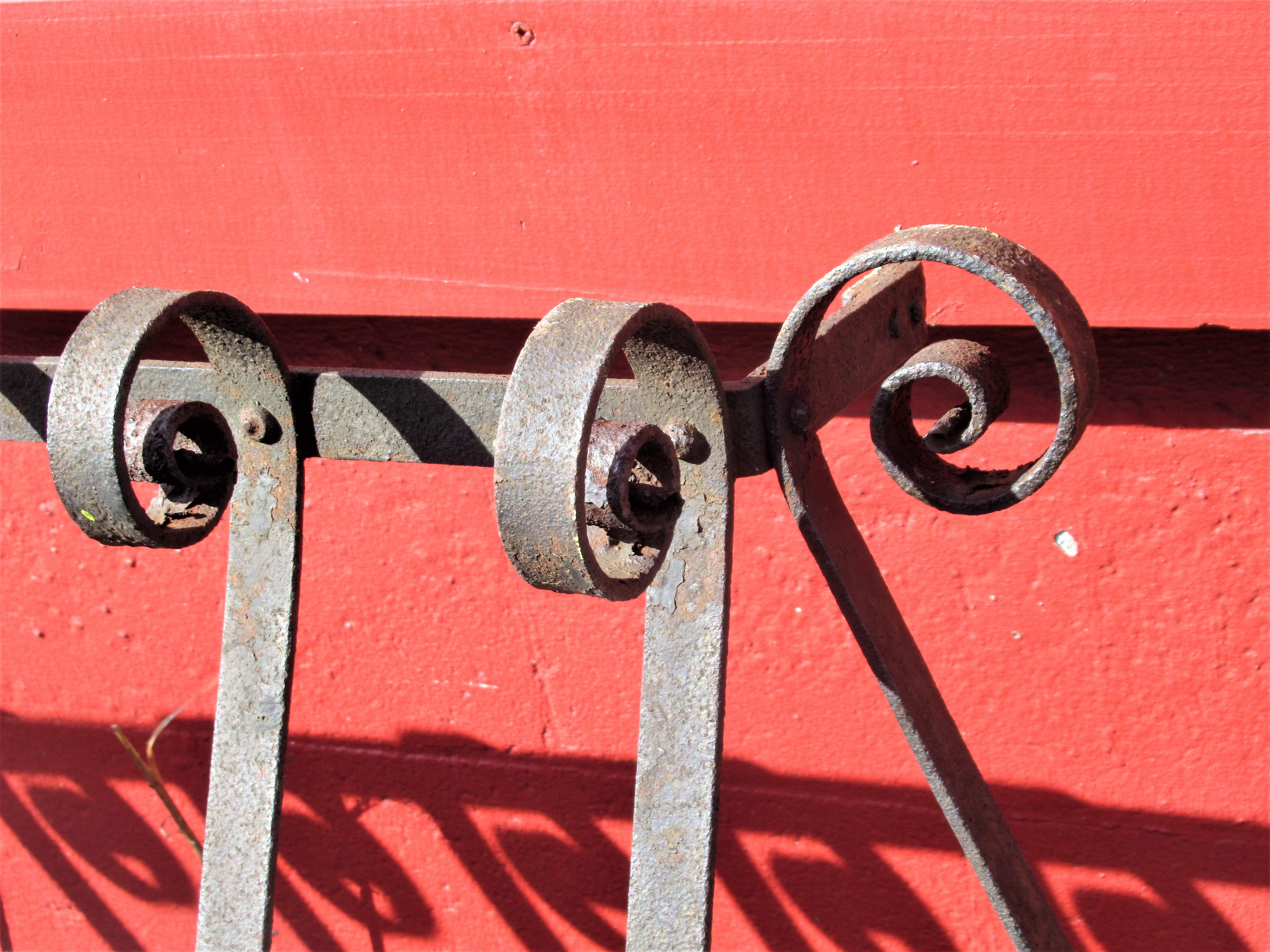 Antique Architectural Hand Wrought Iron Window Box Railing In Good Condition In Rochester, NY