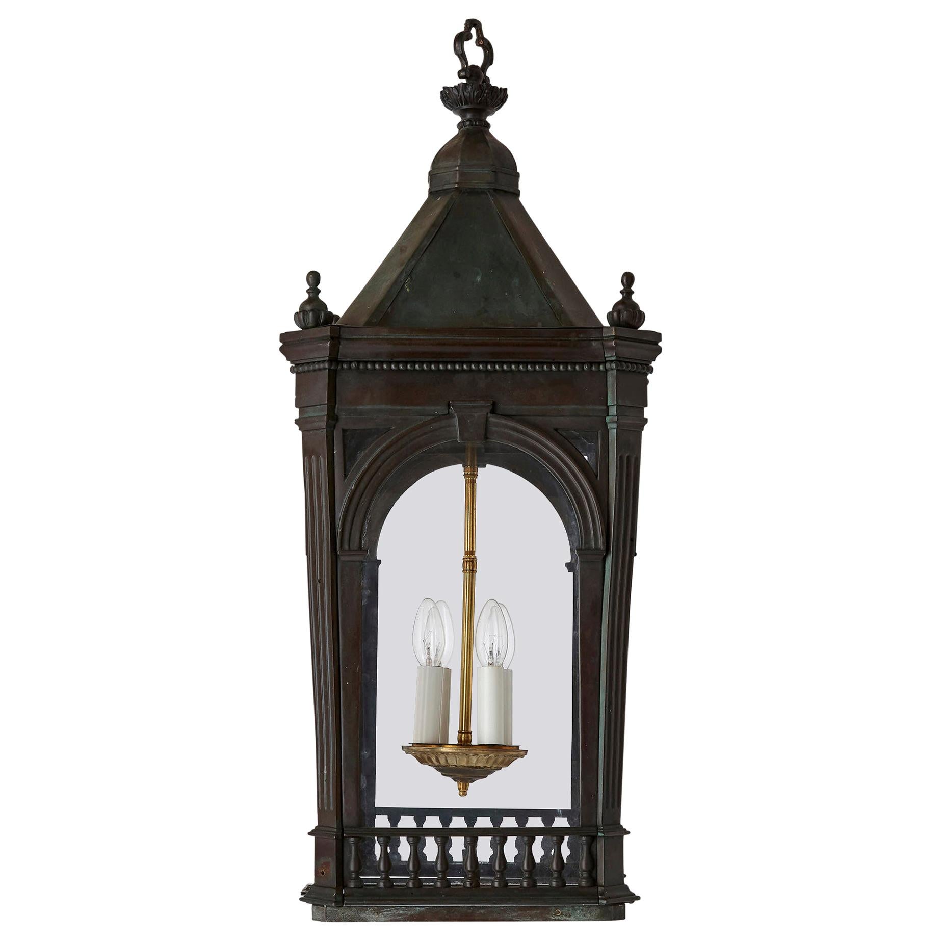Lanterne à quatre lumières en laiton d'époque victorienne architecturale ancienne en vente