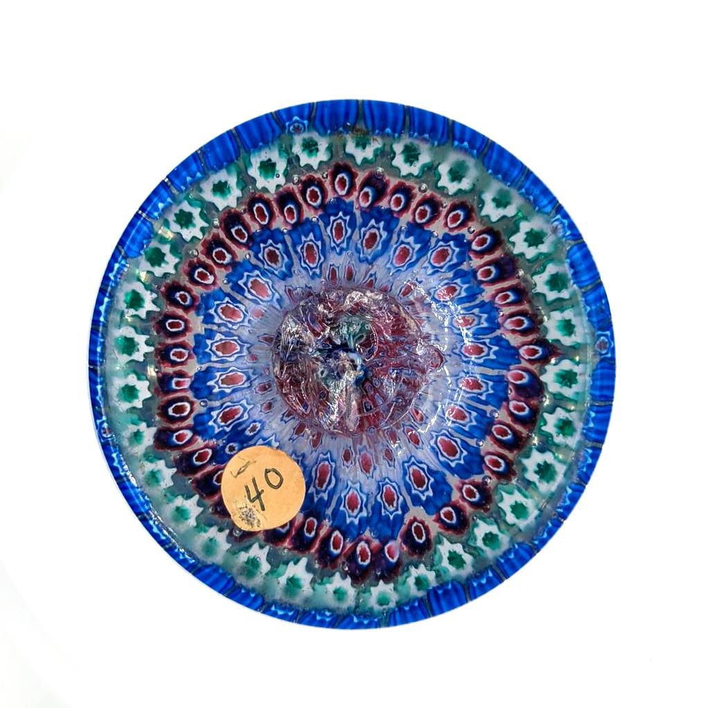 Presse-papiers antique Arculus Close Concentric Millefiori en verre en vente 2