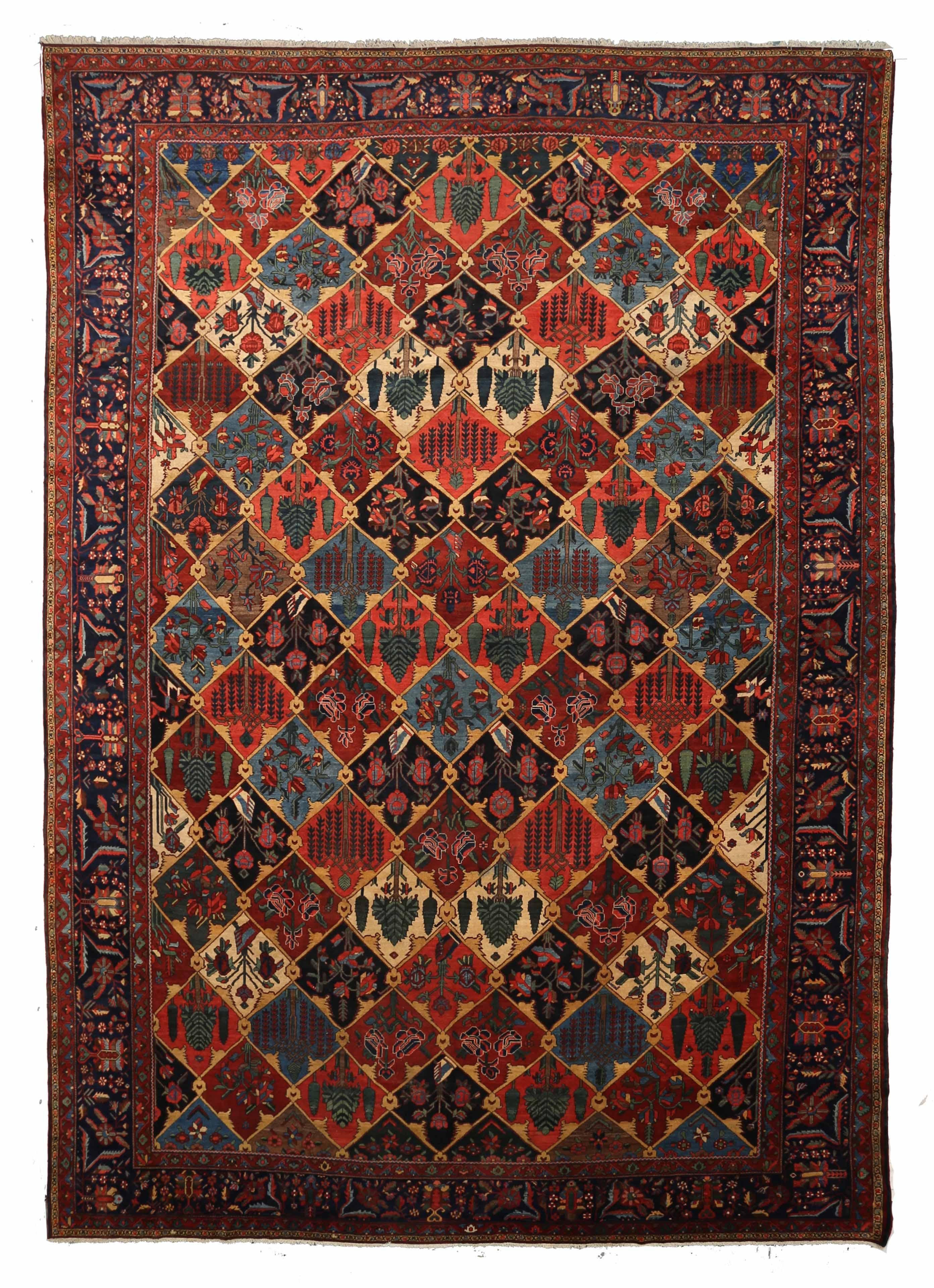 Tapis d'antiquités motif Bakhtiar en vente