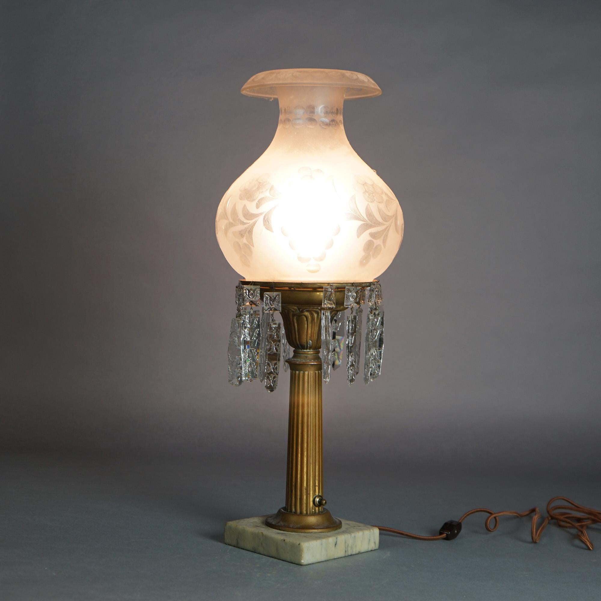Américain Lampe solaire Sinumbra ancienne en bronze et laiton avec abat-jour en verre opalescent en vente