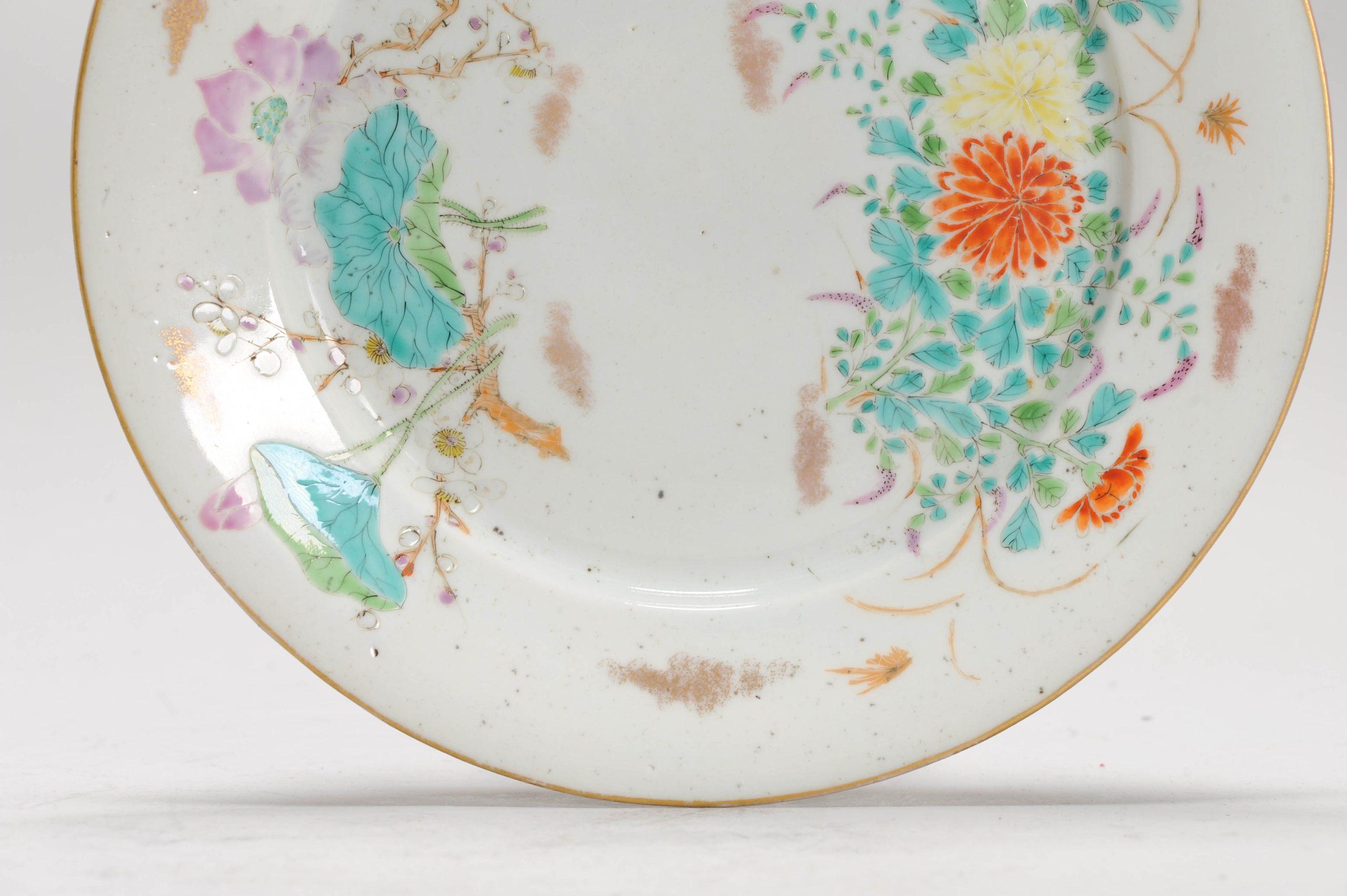 Japonais Assiette armoriée japonaise Arita du 19e siècle Meiji avec détails fins ARMS OF POWEL en vente