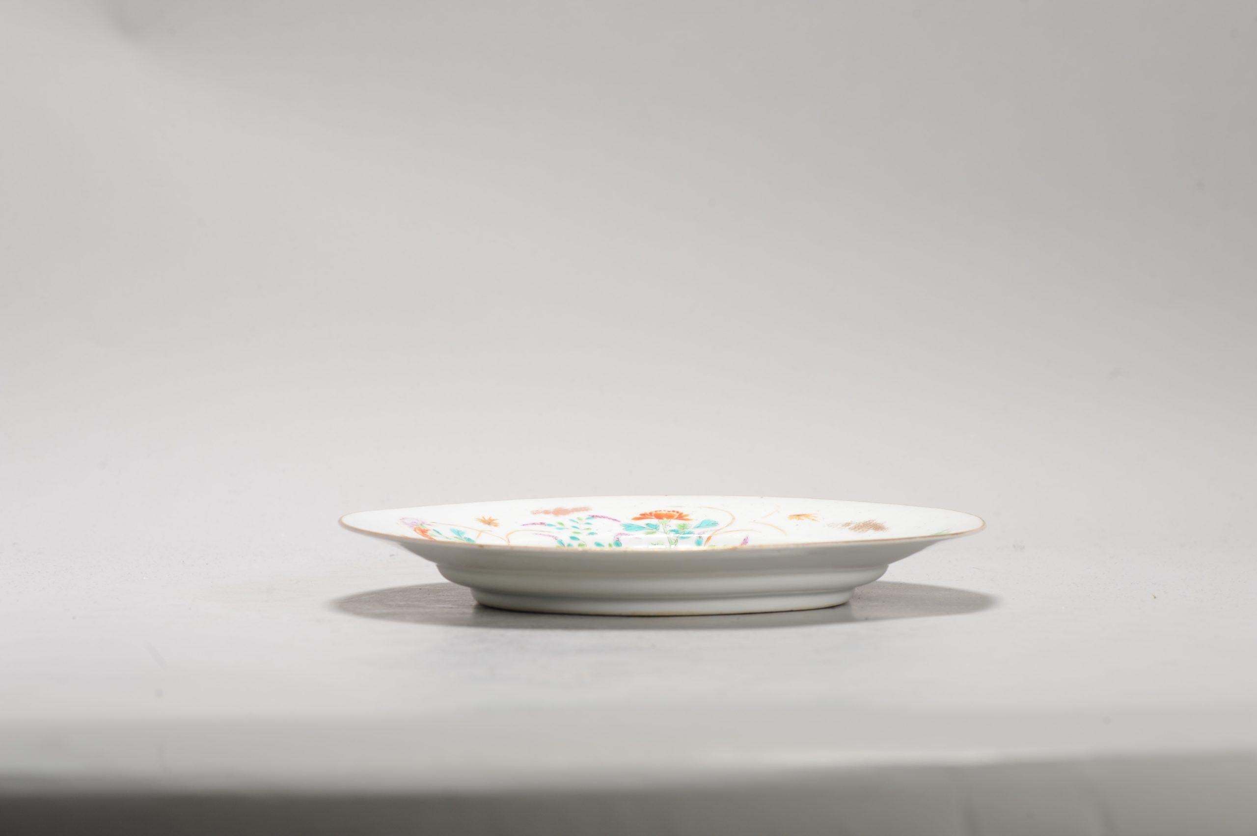 XVIIIe siècle et antérieur Assiette armoriée japonaise Arita du 19e siècle Meiji avec détails fins ARMS OF POWEL en vente