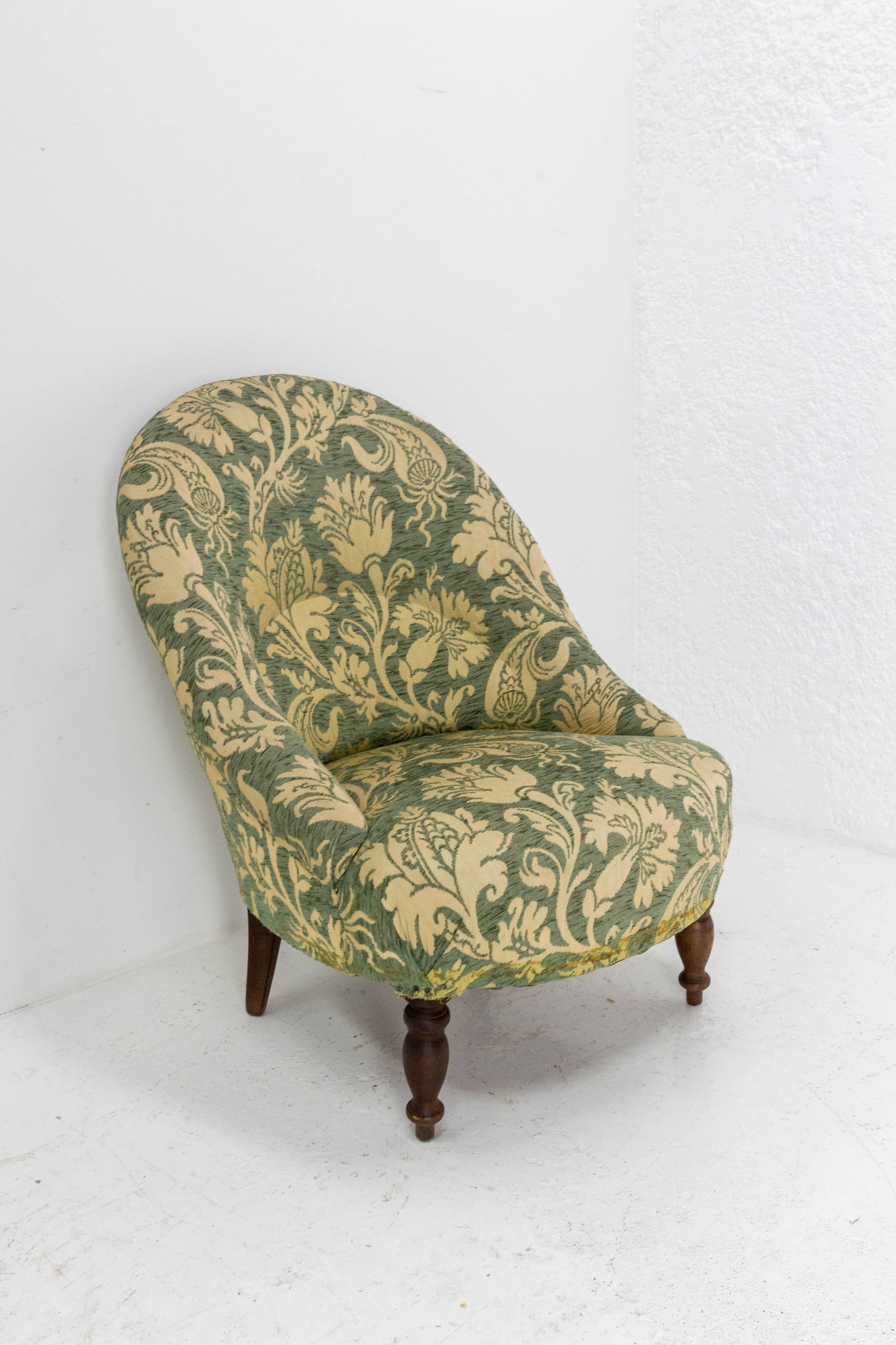 Chauffeuse française Napoléon III, vers 1880.
Les pieds sont en bois ébonisé,
Antique, 19ème siècle.
Il peut être recouvert du tissu de votre choix pour s'adapter à votre intérieur.
Saine et solide, la sellerie est bonne.
Très