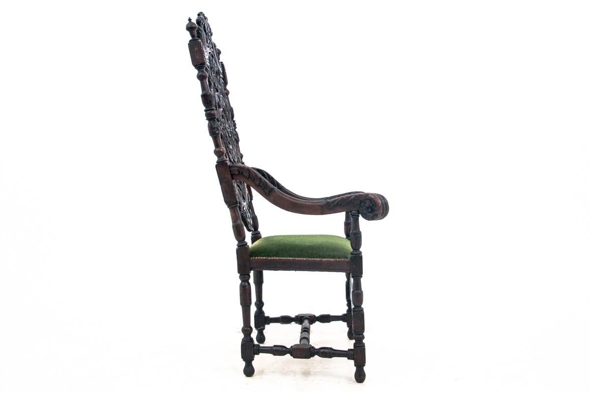 Antique armchair from around 1900.

Dimensions: height 140 cm / height of the seat. 45 cm / width 74 cm / dep. 70 cm.