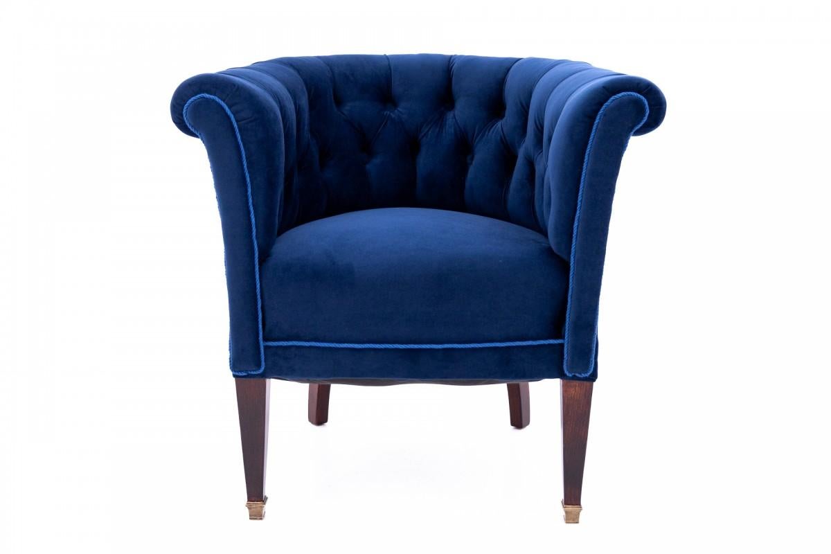Antique armchair, Northern Europe, early 20th century. After renovation. For Sale 4